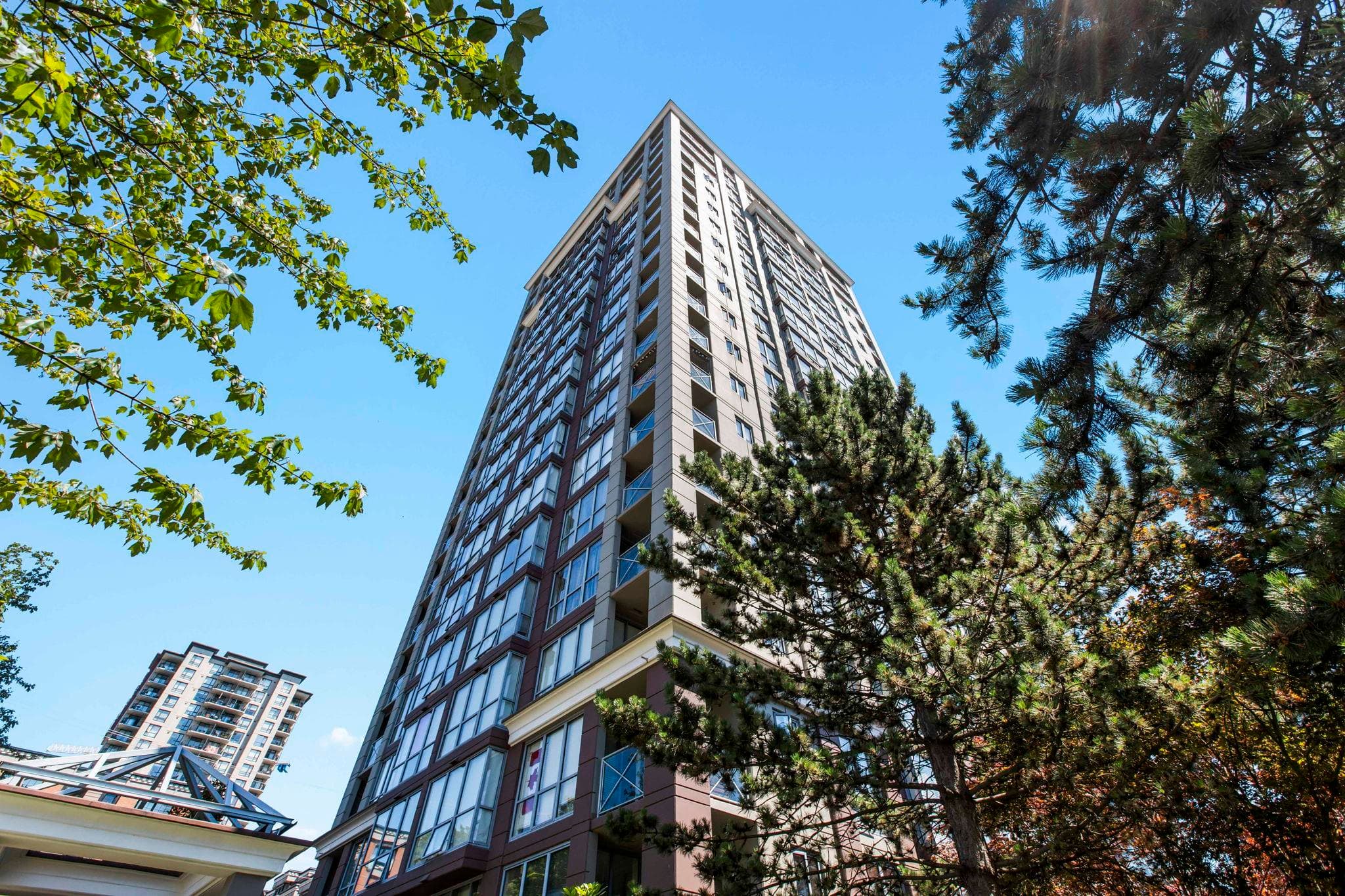 1901 - 850 Royal Avenue, New Westminster, V3M 1A6 — photo 2