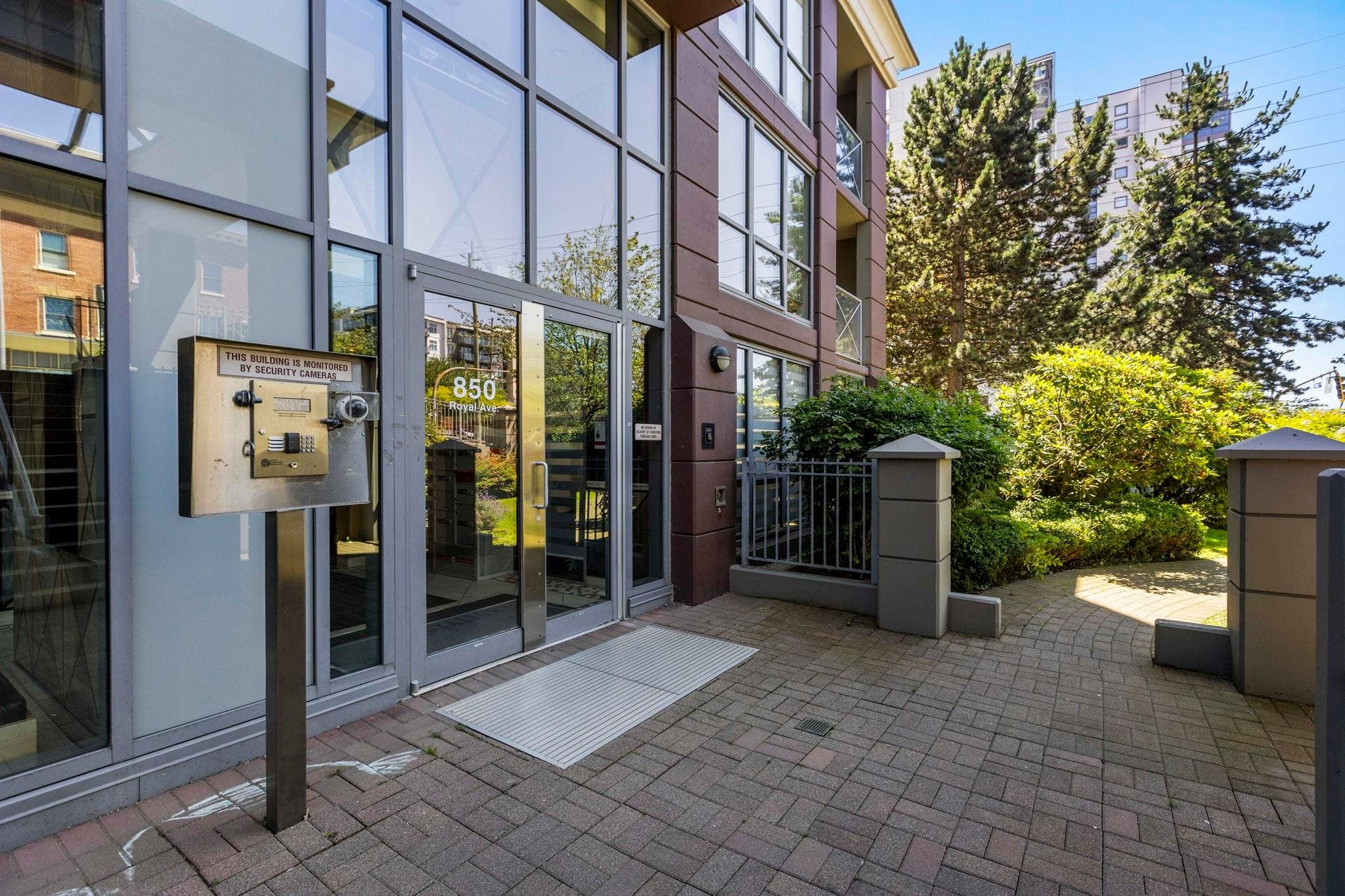 1901 - 850 Royal Avenue, New Westminster, V3M 1A6 — photo 3