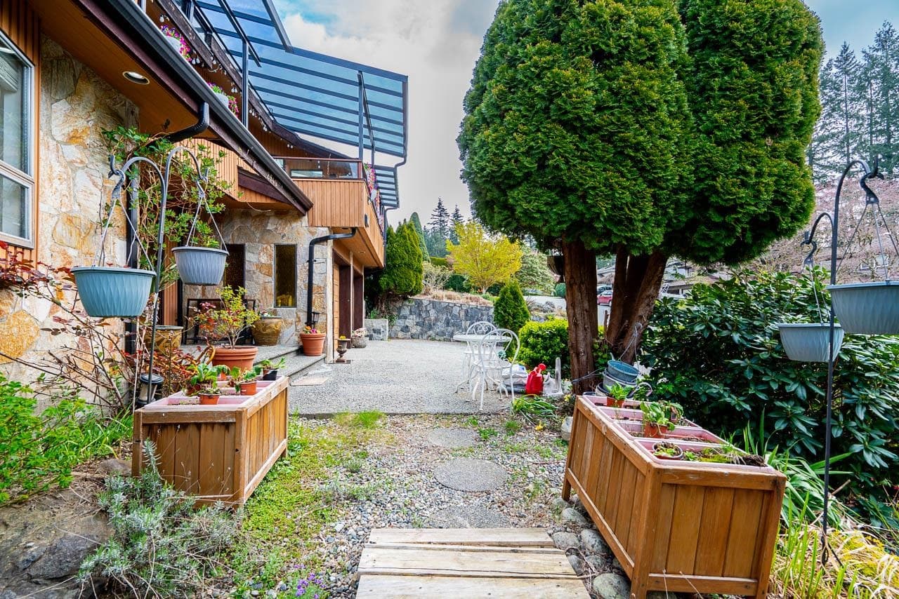 2940 Dresden Way, North Vancouver, V7H 1P6 — photo 3