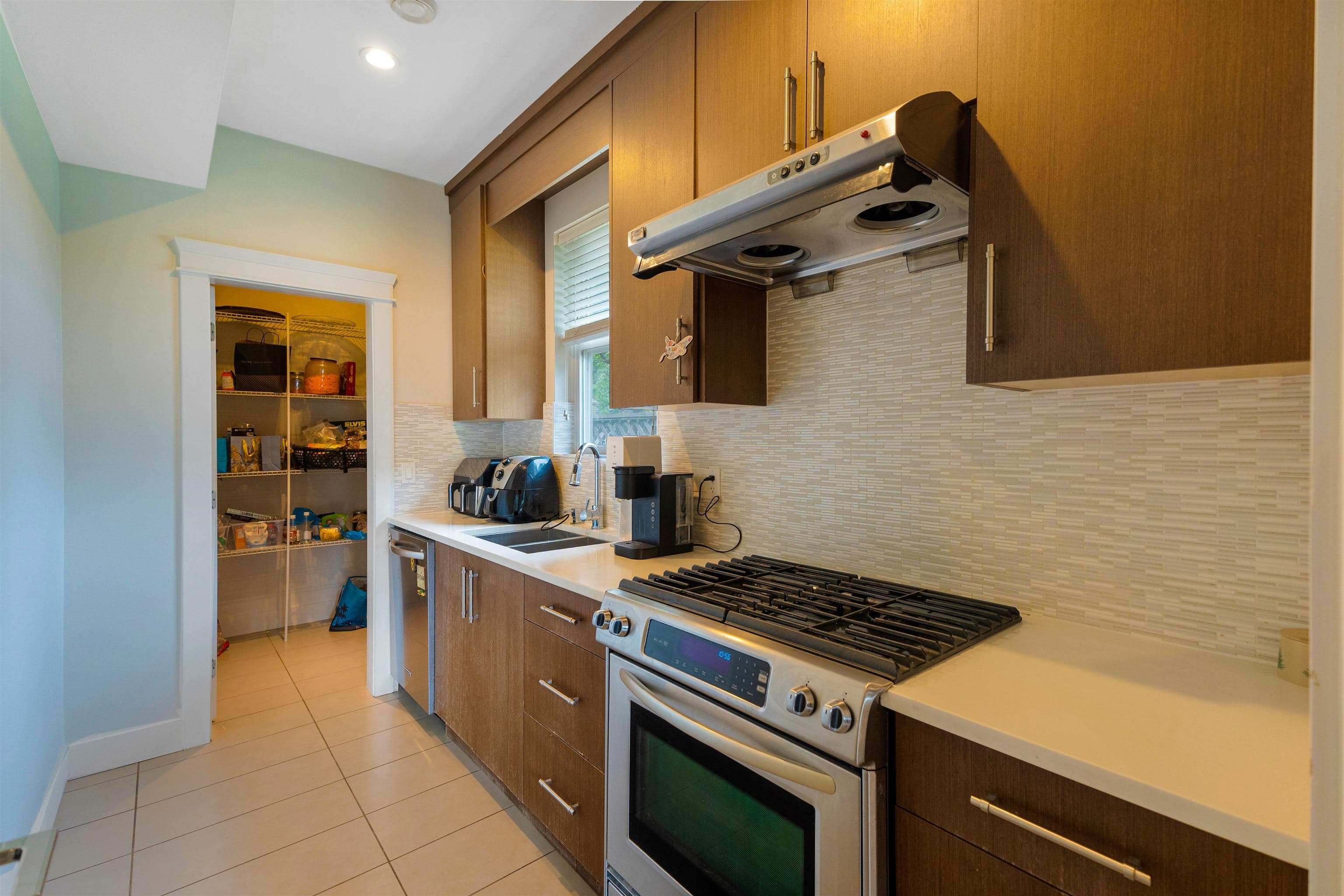 5252 Lynn Place, Delta, V4K 1E8 — photo 4