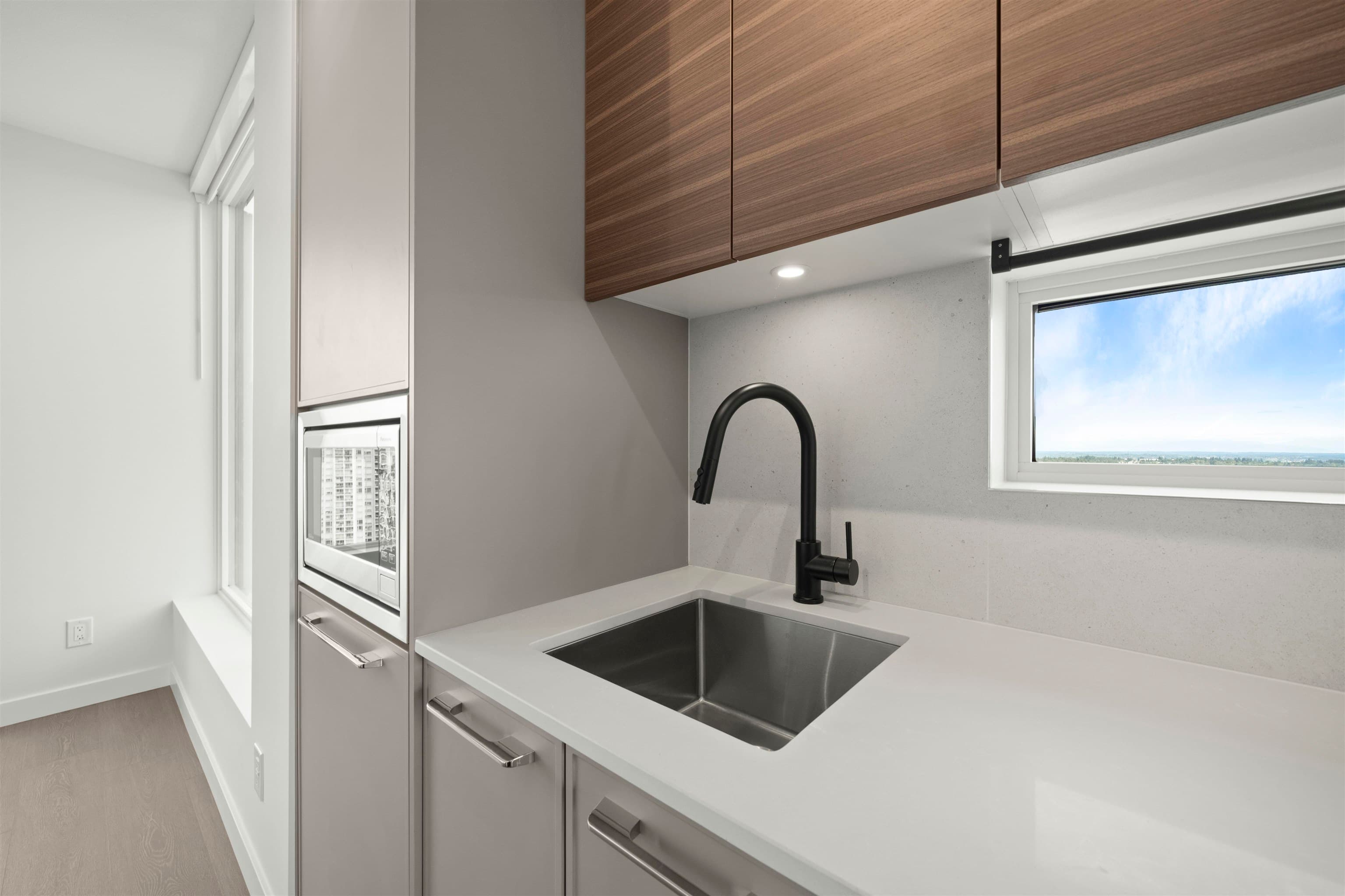 3308 - 13725 George Junction, Surrey, V3T 0V7 — photo 4