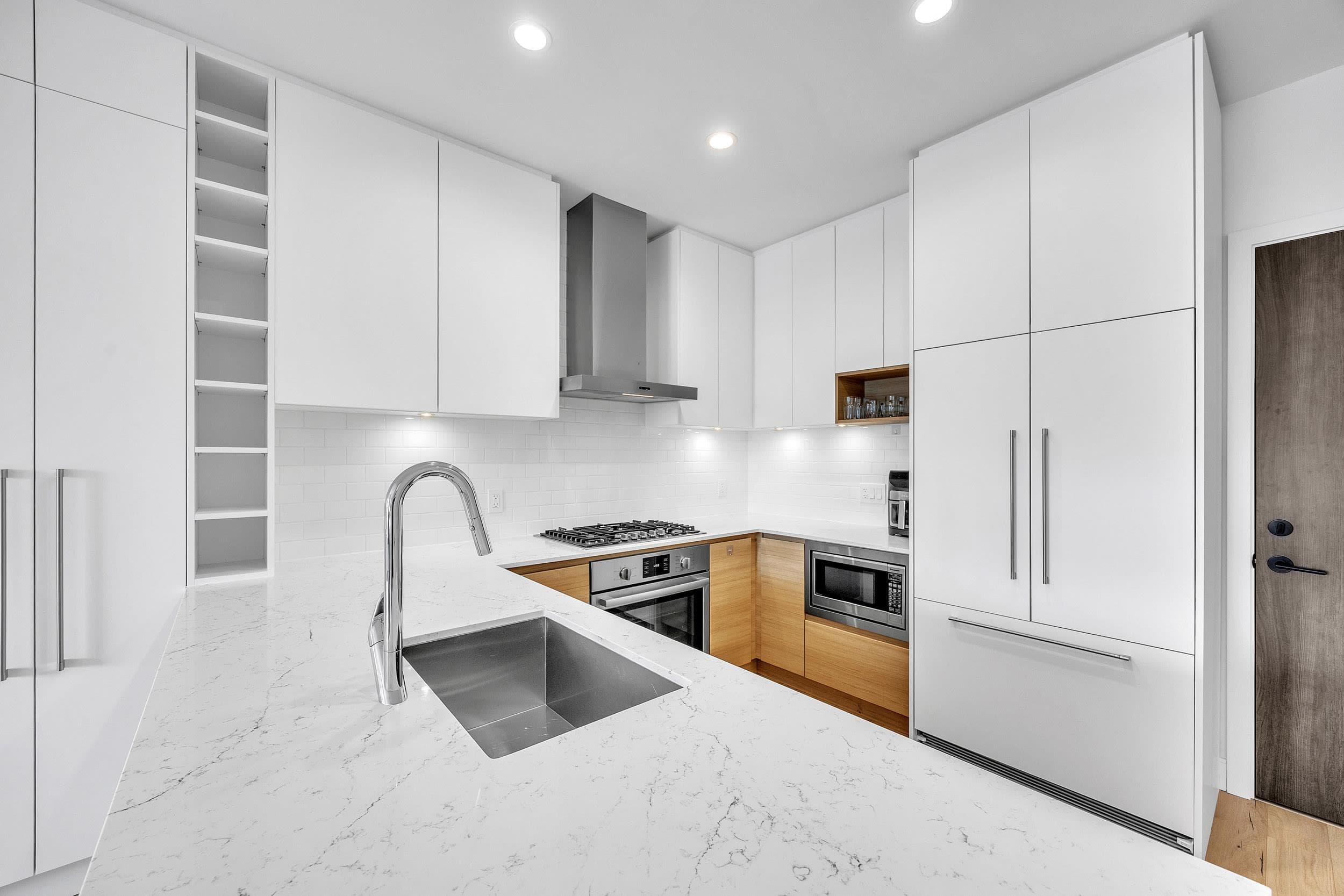 626 - 55 Klahanie Drive, Port Moody, V3H 0M9 — photo 2