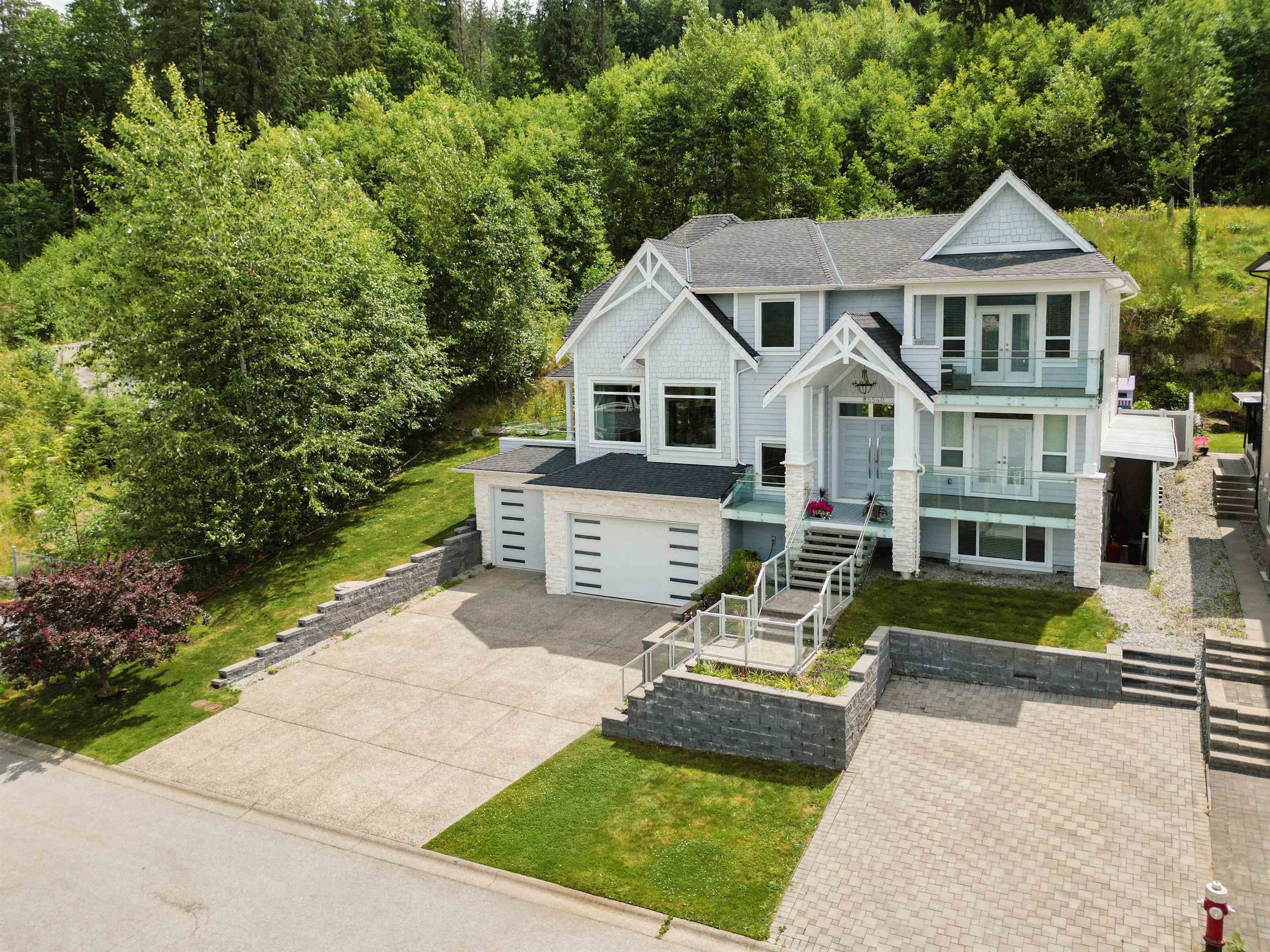 25540 Godwin Drive, Maple Ridge, V2W 1G9 — photo 1