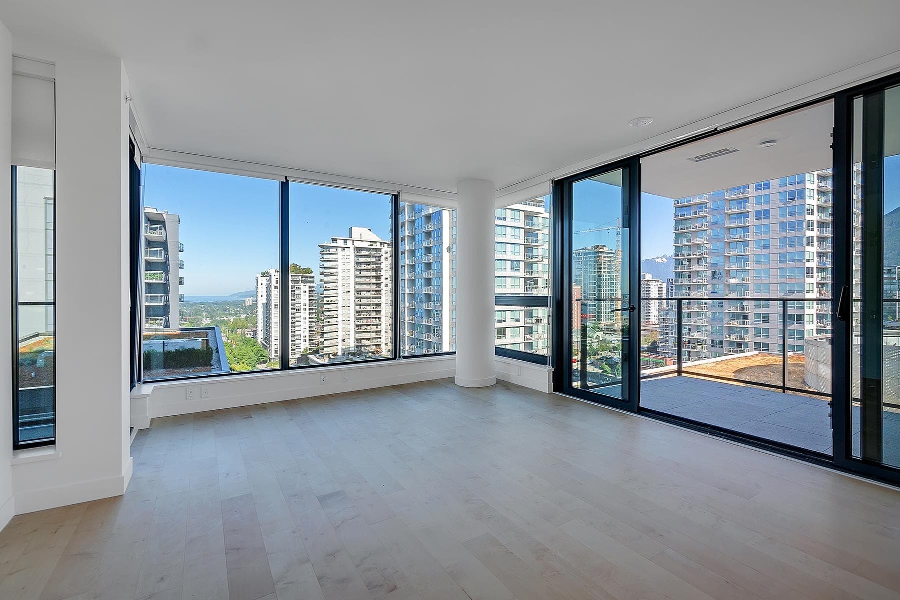 1006 - 135 13th Street, North Vancouver, V7L 0J8 — photo 4