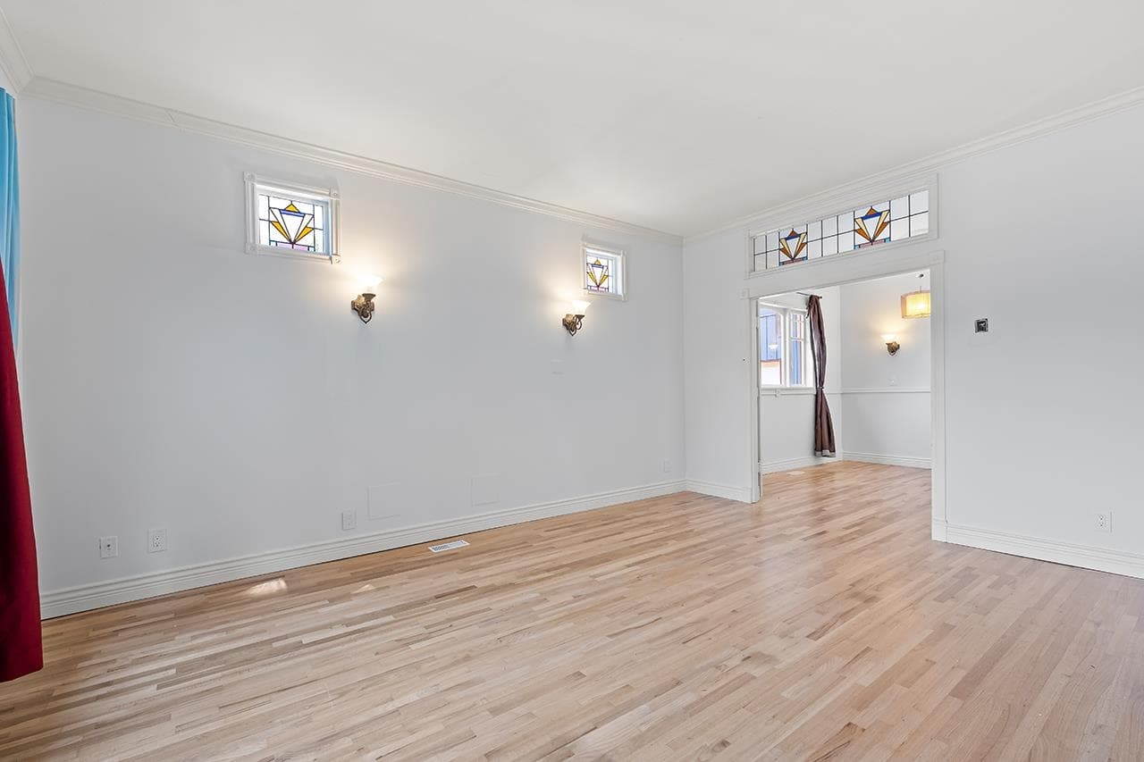 1027 Nanaimo Street, New Westminster, V3M 2E7 — photo 4