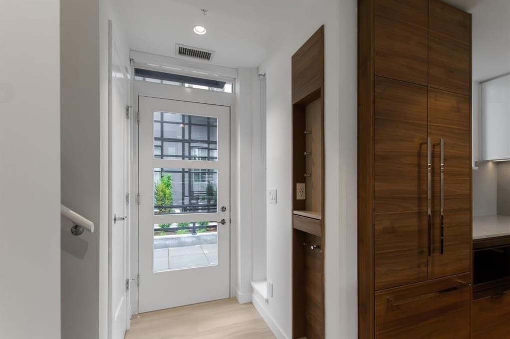 410 - 1045 Austin Avenue, Coquitlam, V3K 0G9 — photo 2