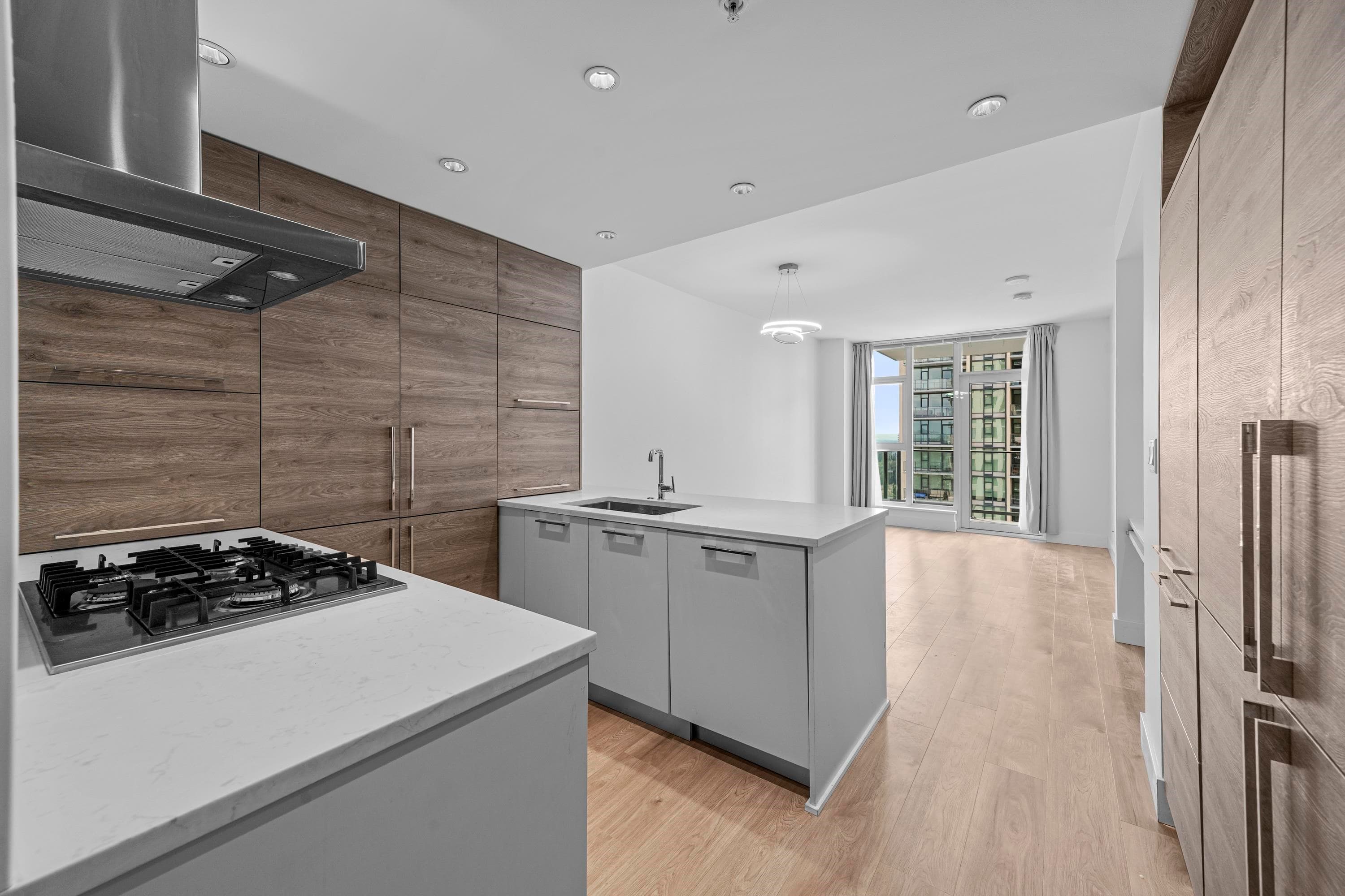 1801 - 7303 Noble Lane, Burnaby, V3N 0H2 — photo 2