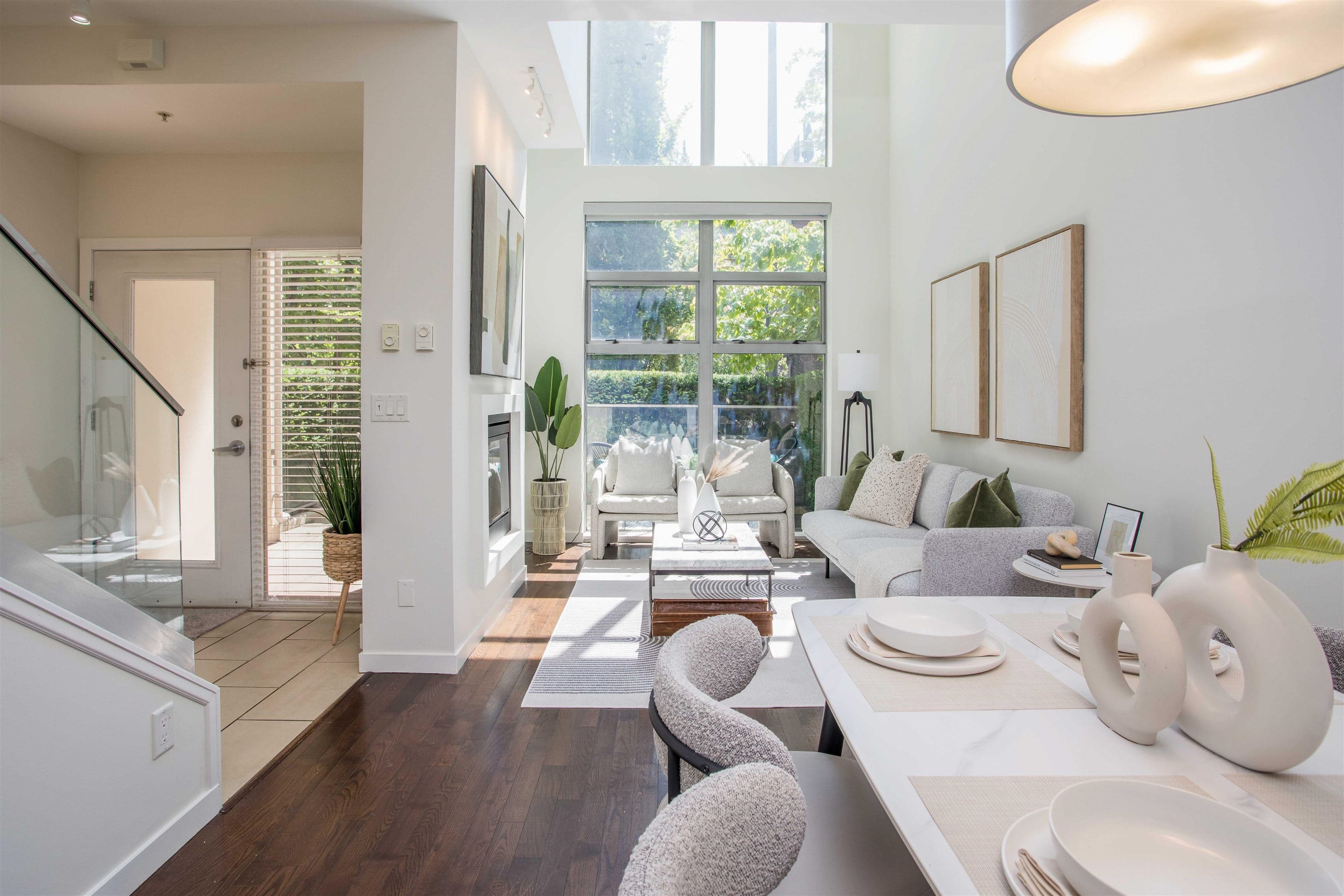 TH1237 Richards Street, Vancouver, V6B 3G3 — photo 3