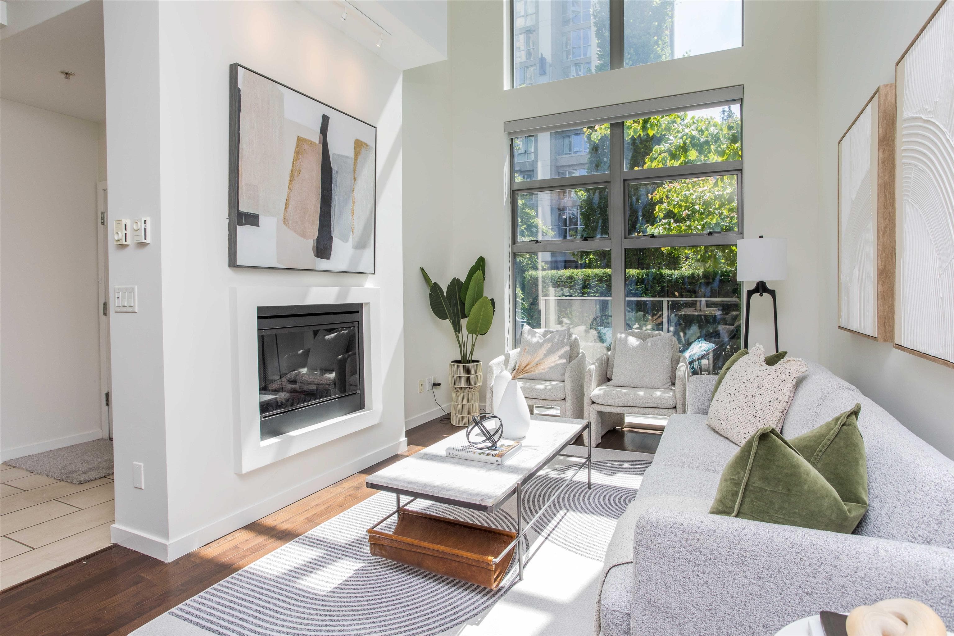 TH1237 Richards Street, Vancouver, V6B 3G3 — photo 4
