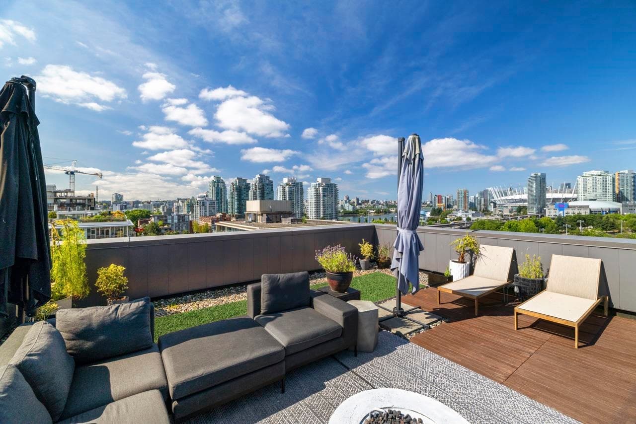 PH 901 - 219 E Georgia Street, Vancouver, V6A 1Z6 — photo 2