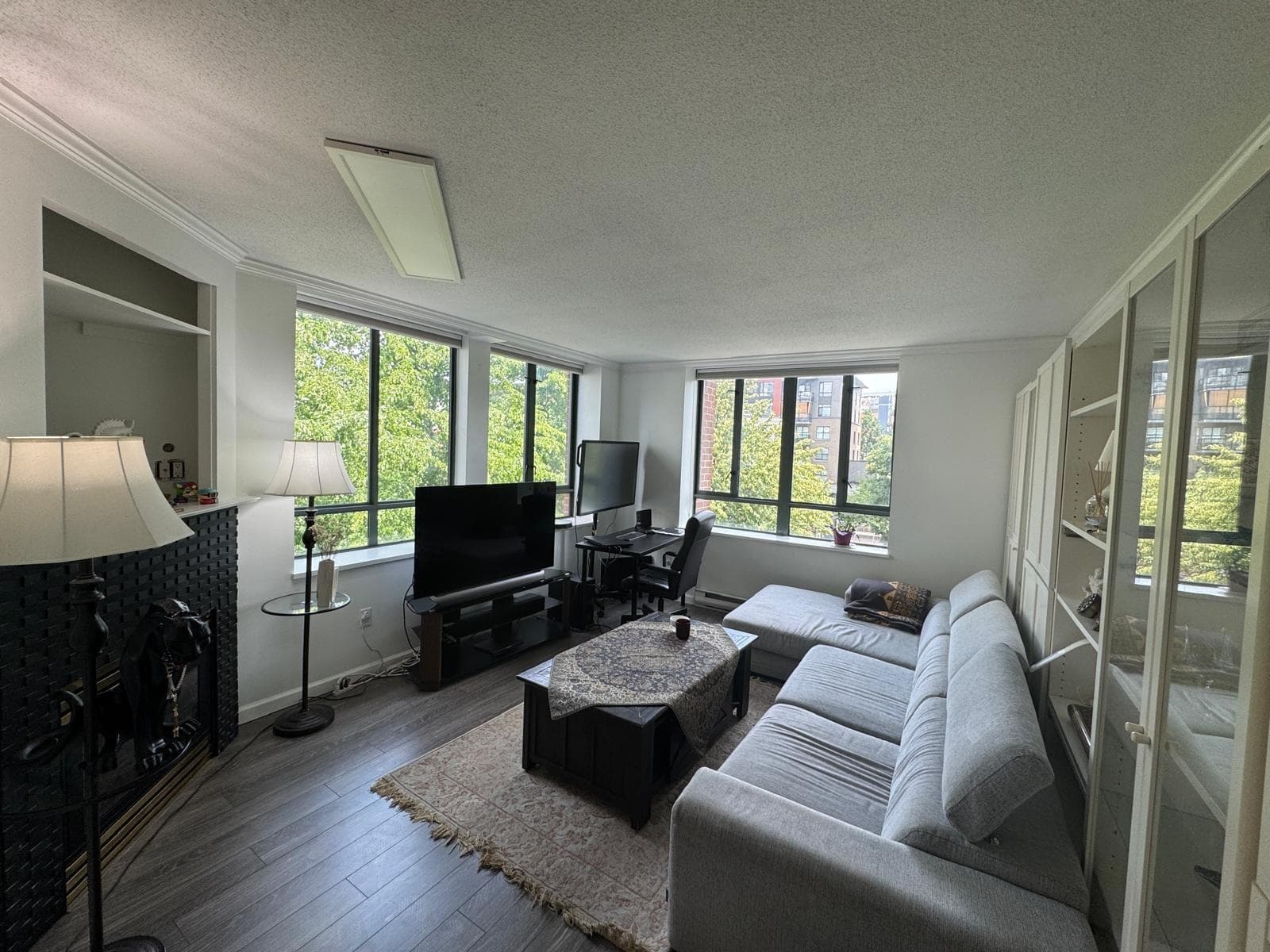 304 - 1088 Quebec Street, Vancouver, V6A 4H2 — photo 2