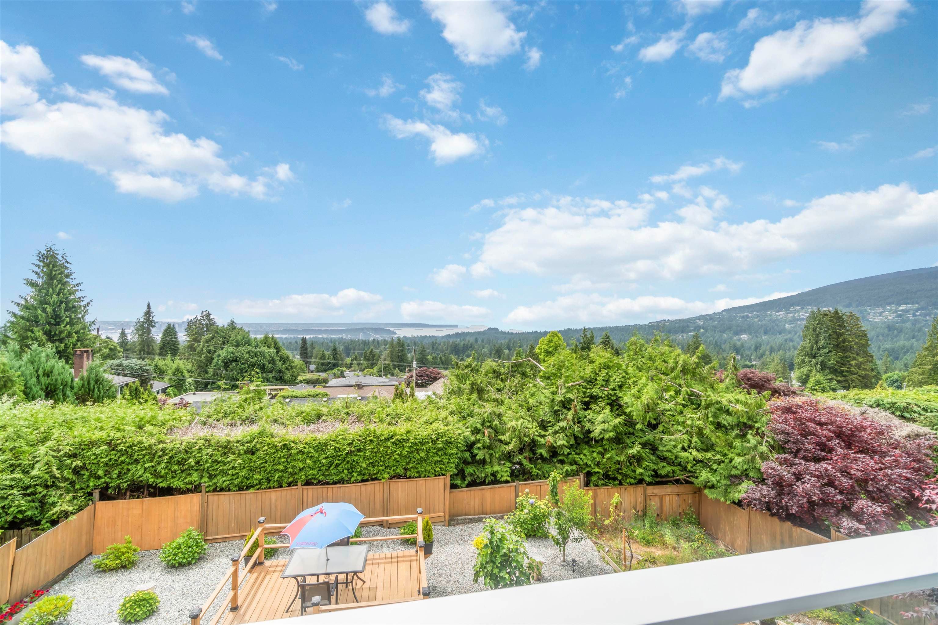 637 Alpine Court, North Vancouver