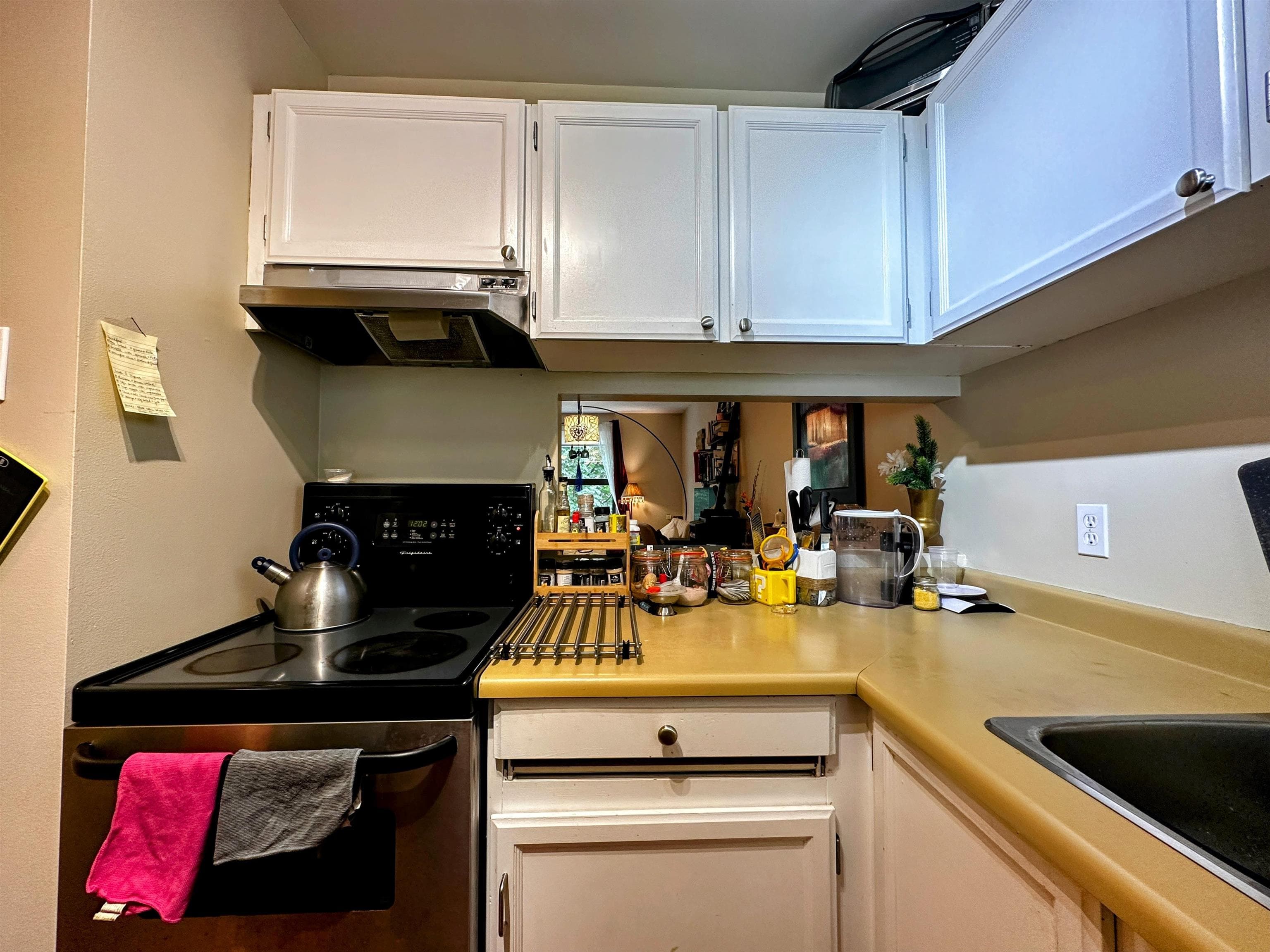 402 - 1350 Comox Street, Vancouver, V6E 4E1 — photo 3