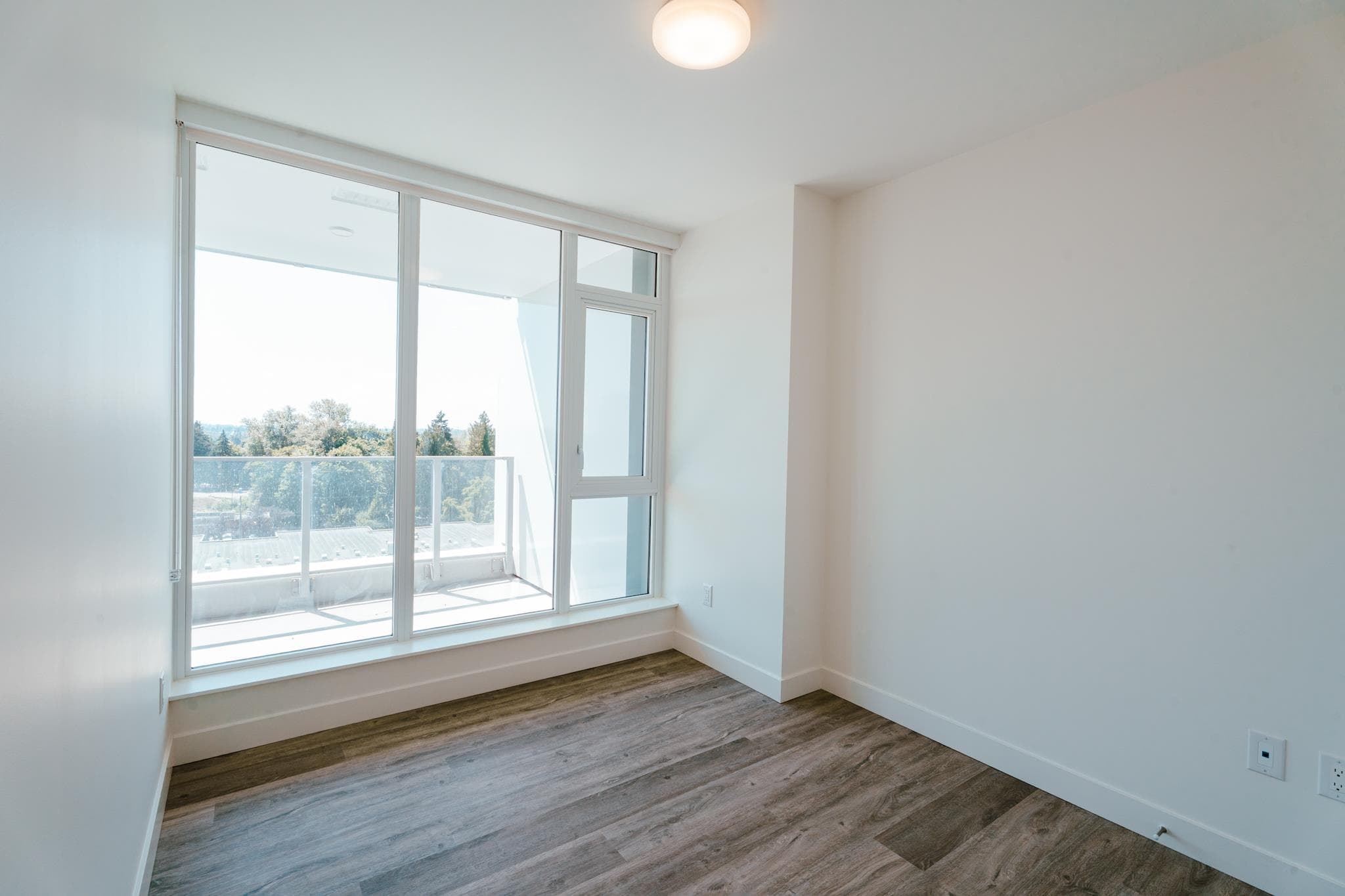 701 - 9675 King George Boulevard, Surrey, V3T 0T7 — photo 5