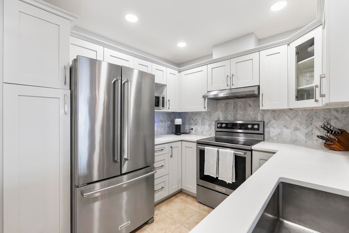 302 - 4770 52a Street, Delta, V4K 5B5 — photo 5