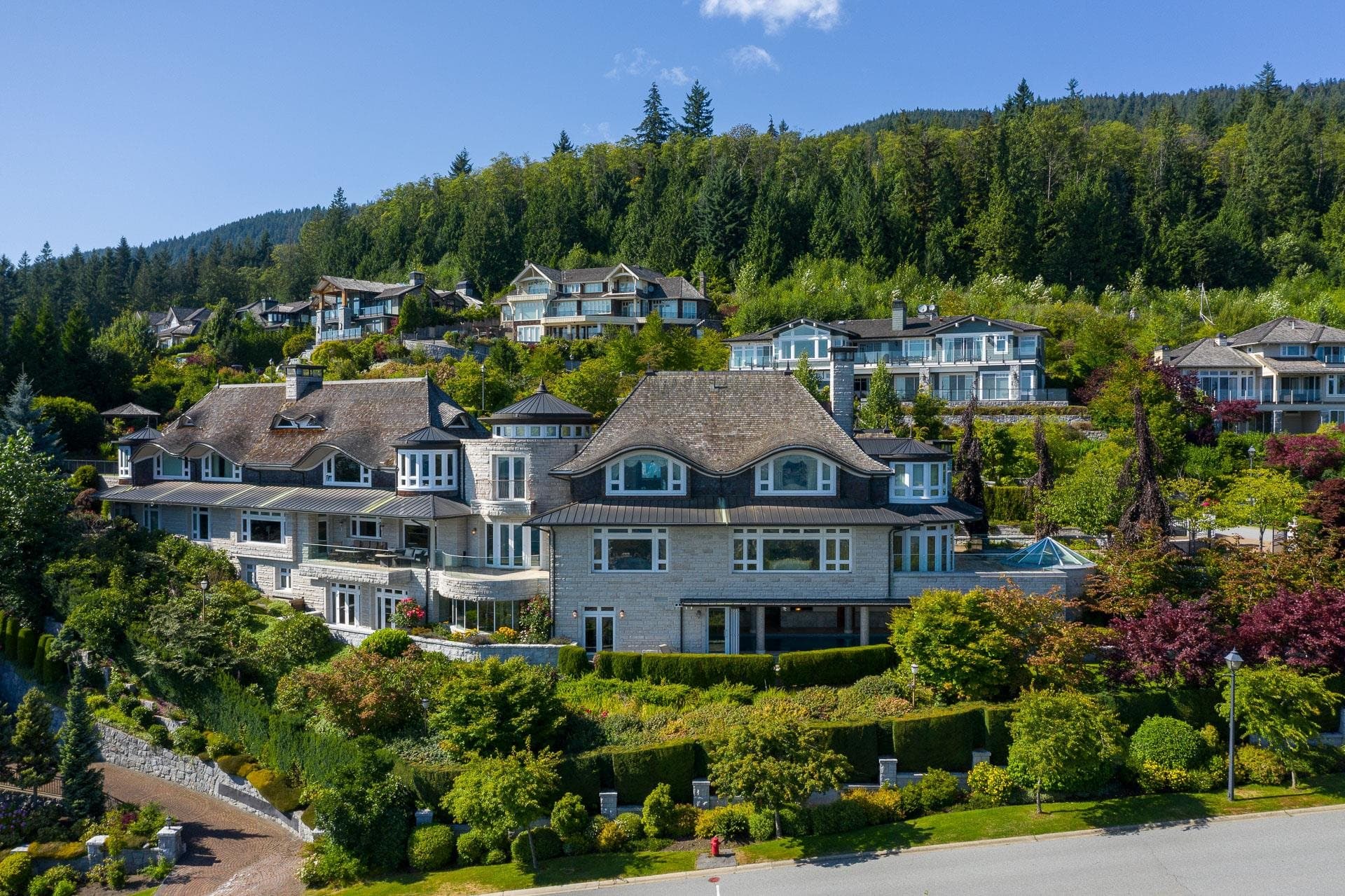 2743 Willoughby Road, West Vancouver, V7S 3K3 — photo 4