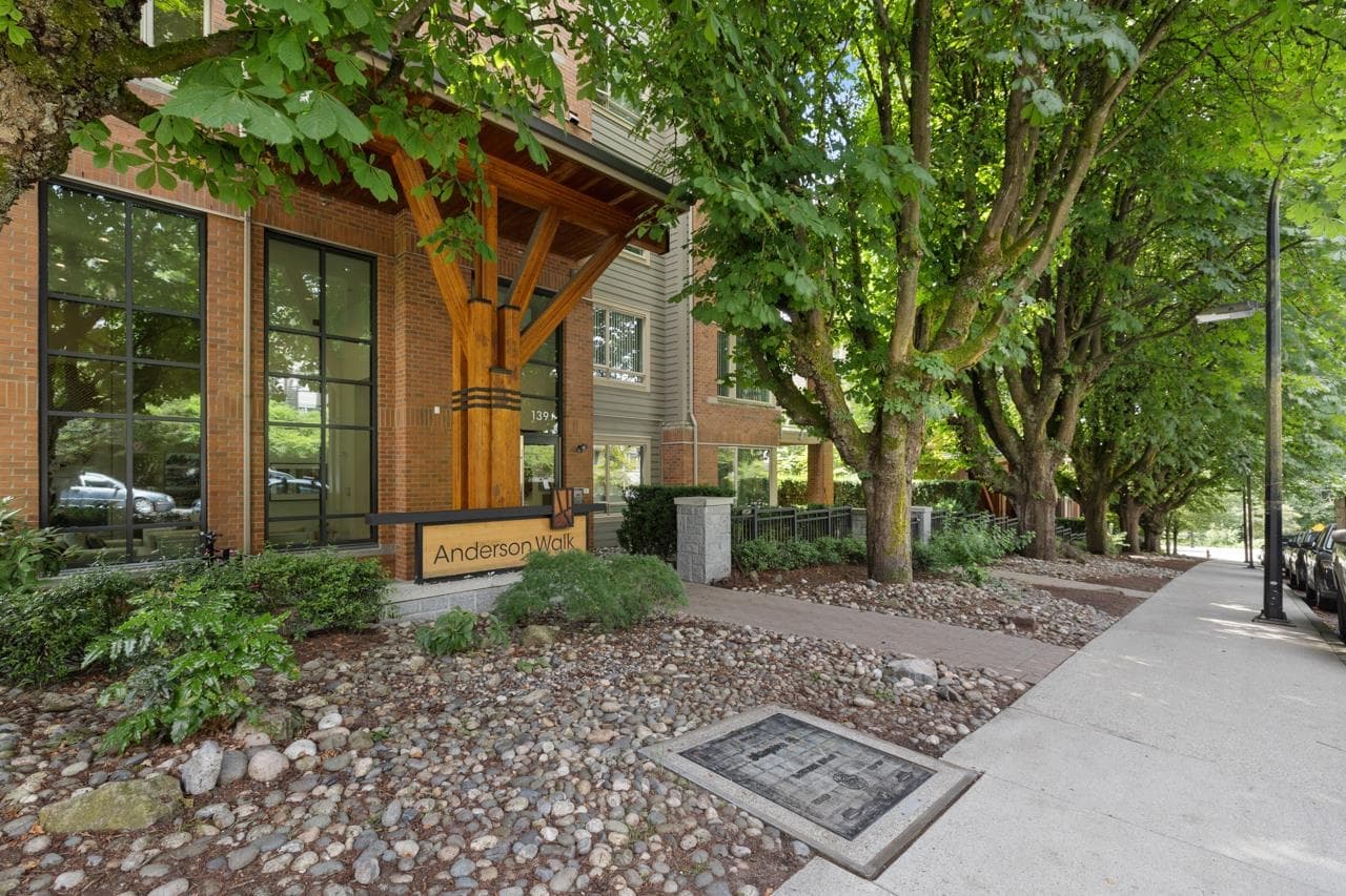 304 - 139 W 22nd Street, North Vancouver, V7M 0B5 — photo 2