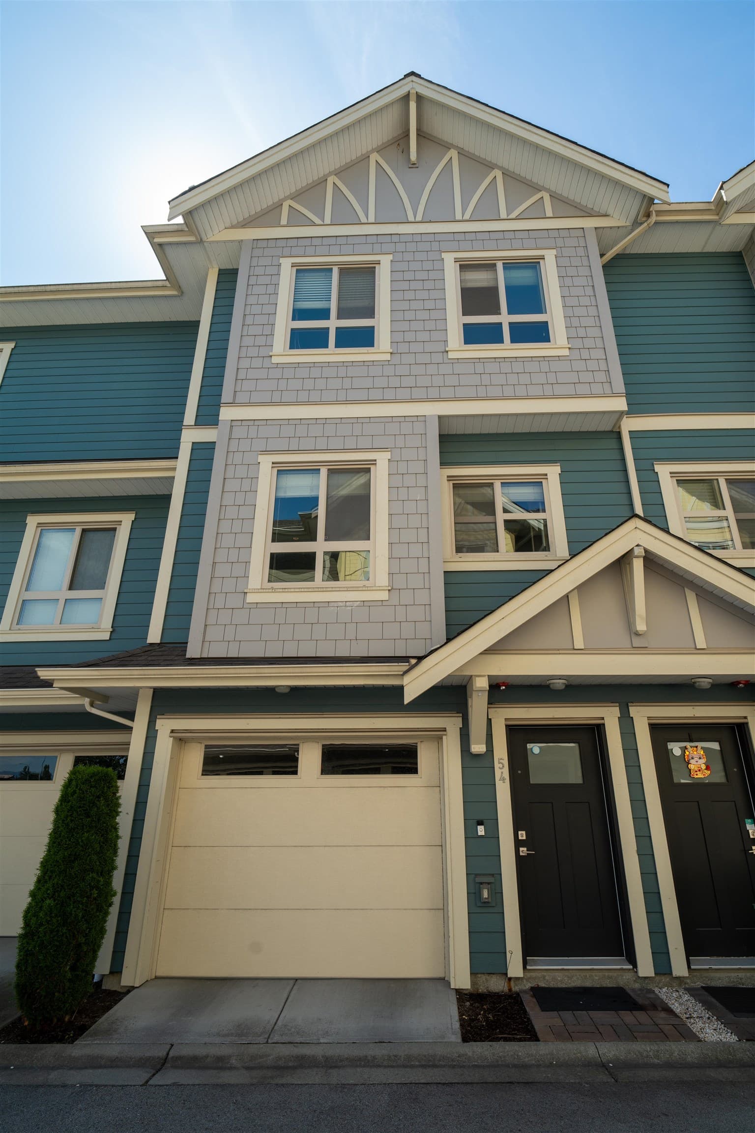 54 - 843 Ewen Avenue, New Westminster, V3M 0K6 — photo 2