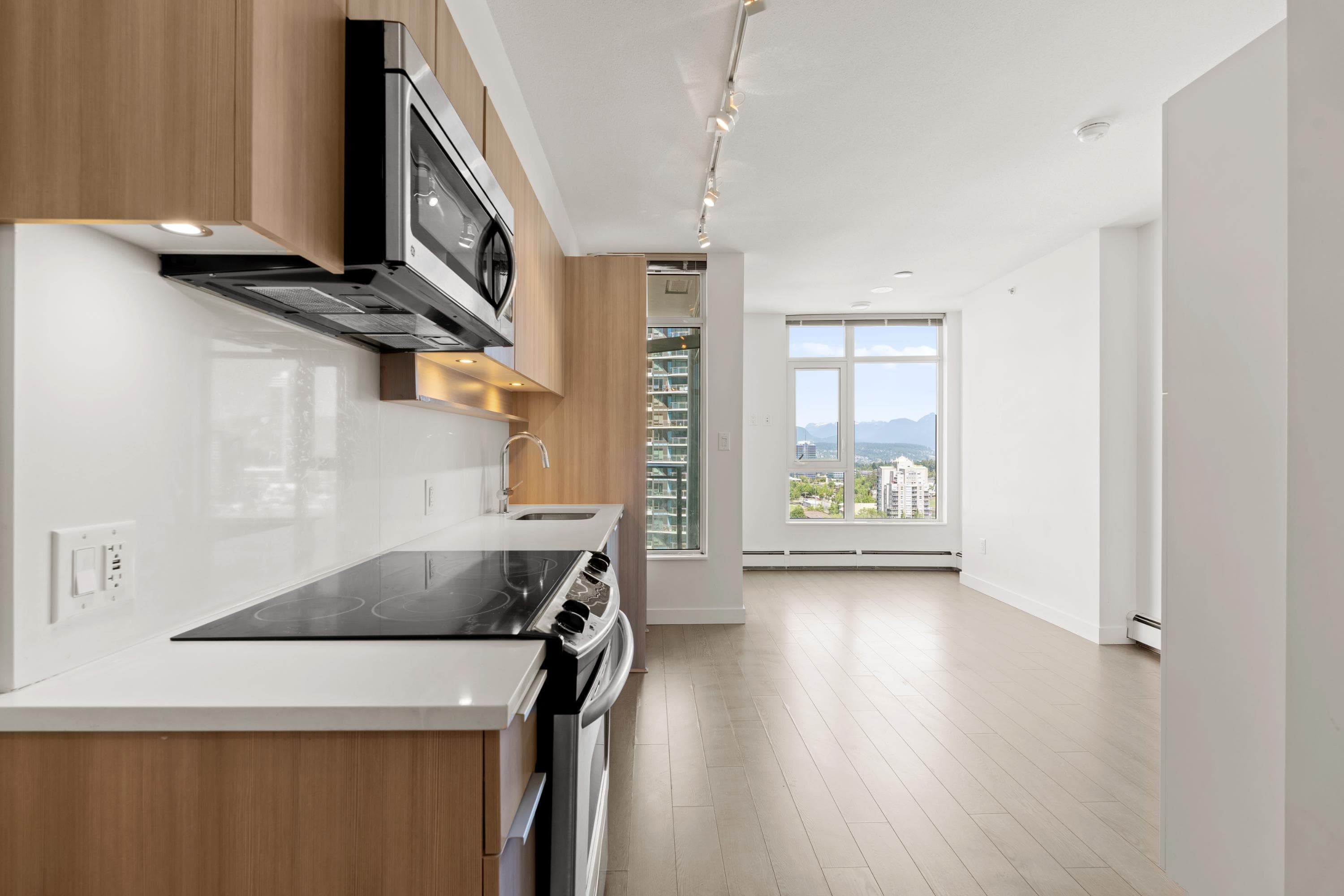 1513 - 13308 Central Avenue, Surrey, V3T 0M4 — photo 5