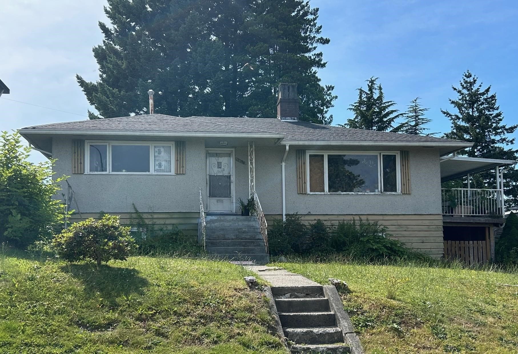 5017 Pioneer Avenue, Burnaby