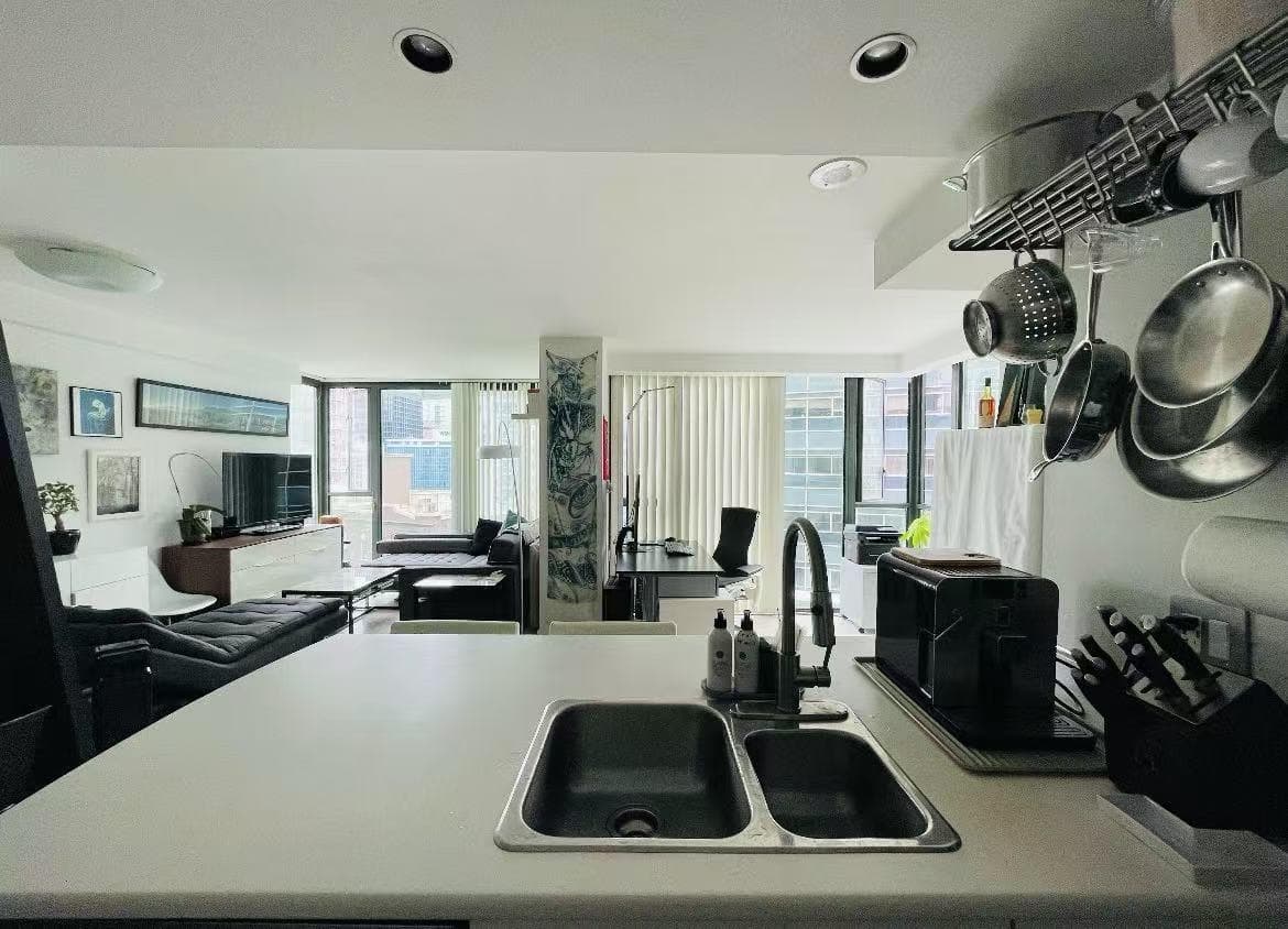 909 - 1331 W Georgia Street, Vancouver, V6E 4P1 — photo 2