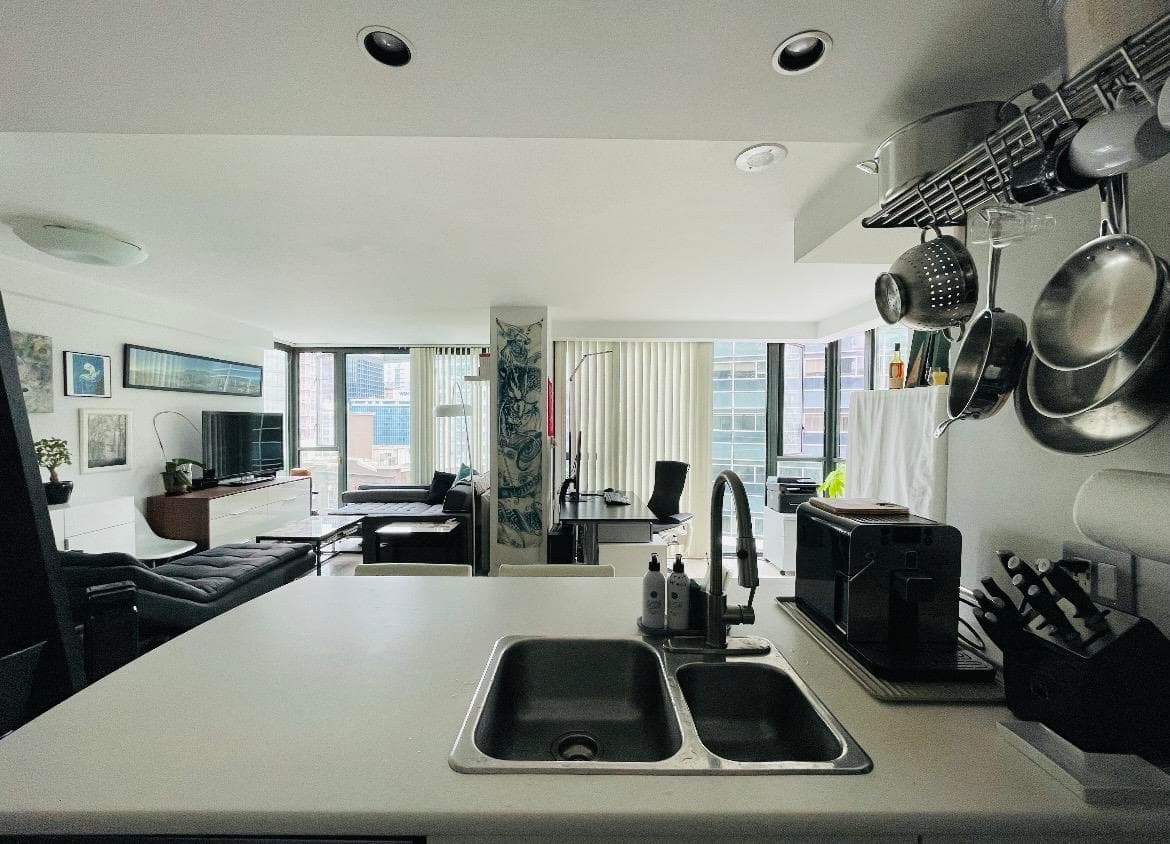 909 - 1331 W Georgia Street, Vancouver, V6E 4P1 — photo 3