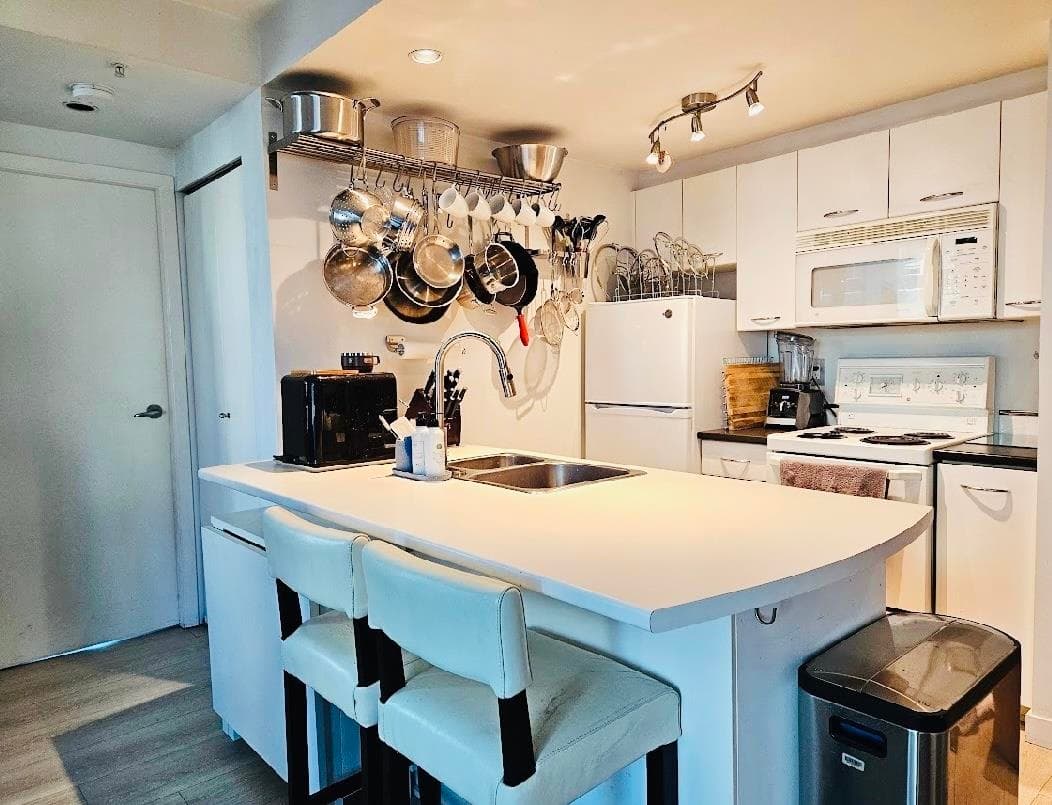 909 - 1331 W Georgia Street, Vancouver, V6E 4P1 — photo 5
