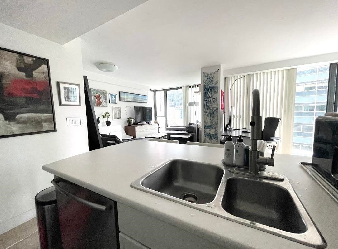 909 - 1331 W Georgia Street, Vancouver, V6E 4P1 — photo 4