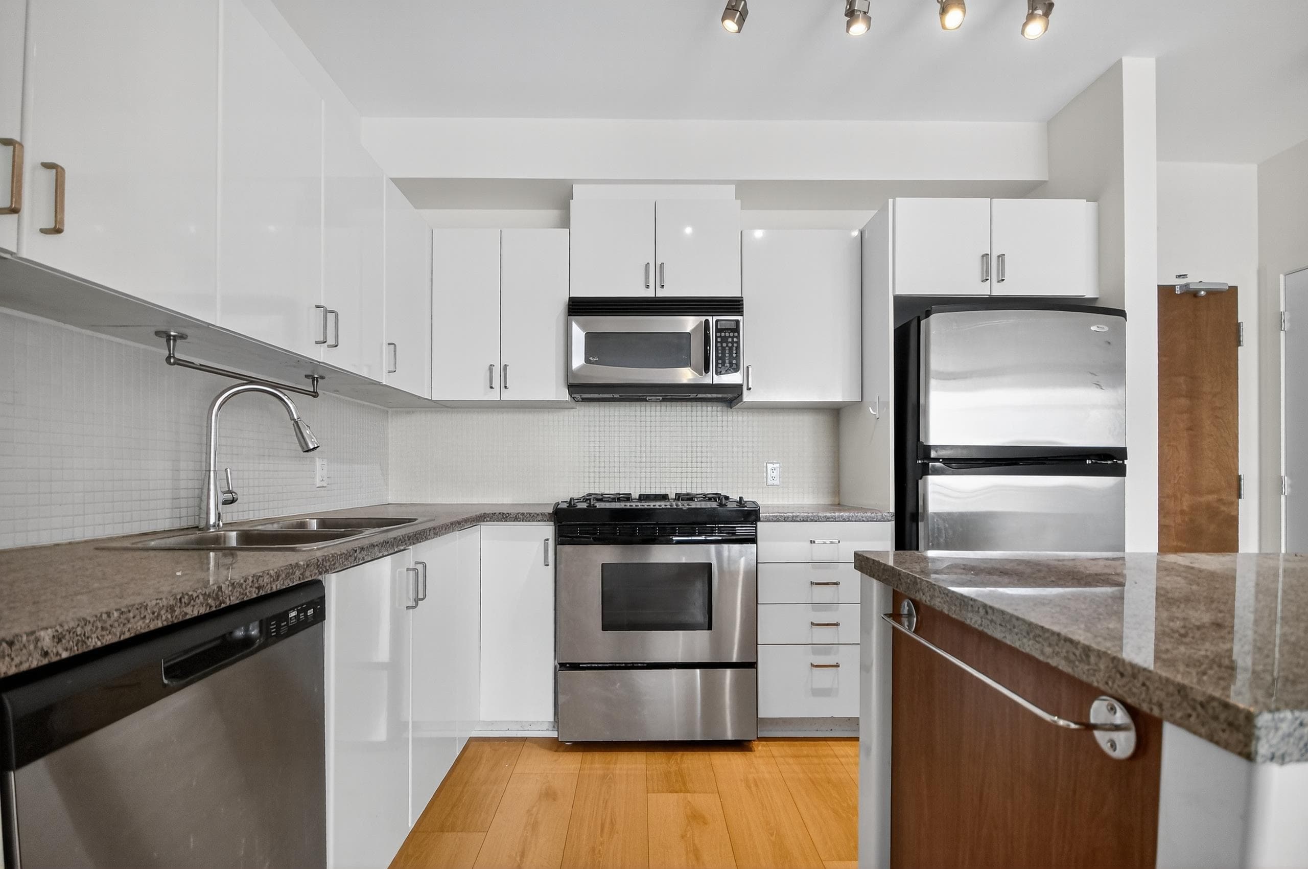 1609 - 155 W 1st Street, North Vancouver, V7M 3N8 — photo 5
