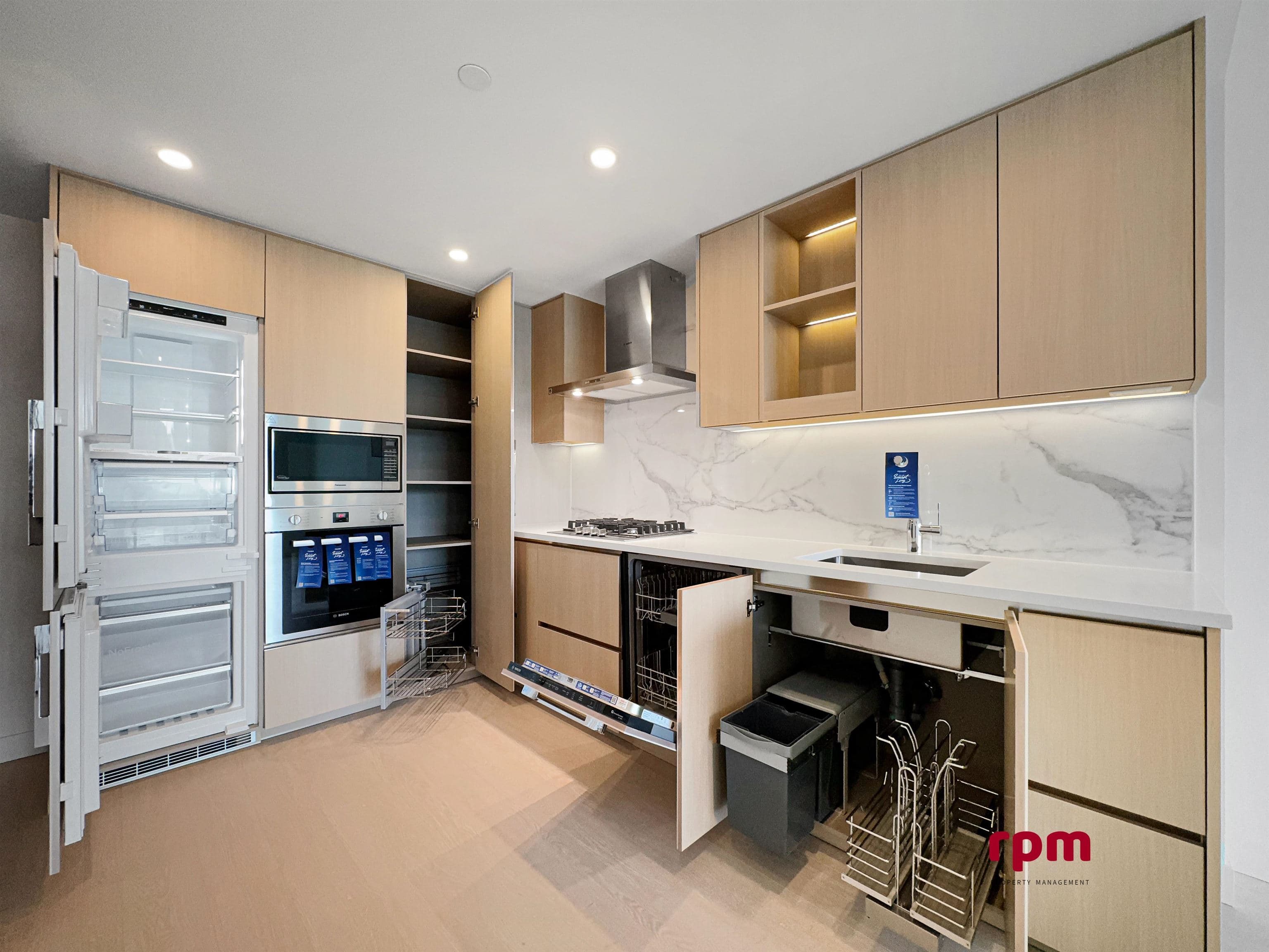 10xx - 13778 100 Avenue, Surrey, V3T 0V3 — photo 4