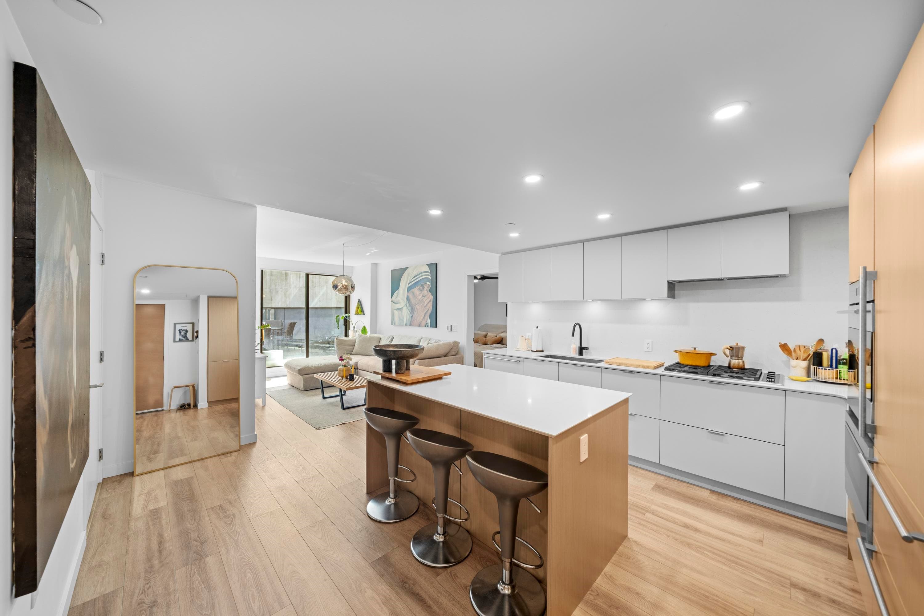 302 - 210 E 5th Avenue, Vancouver, V5T 0K1 — photo 3