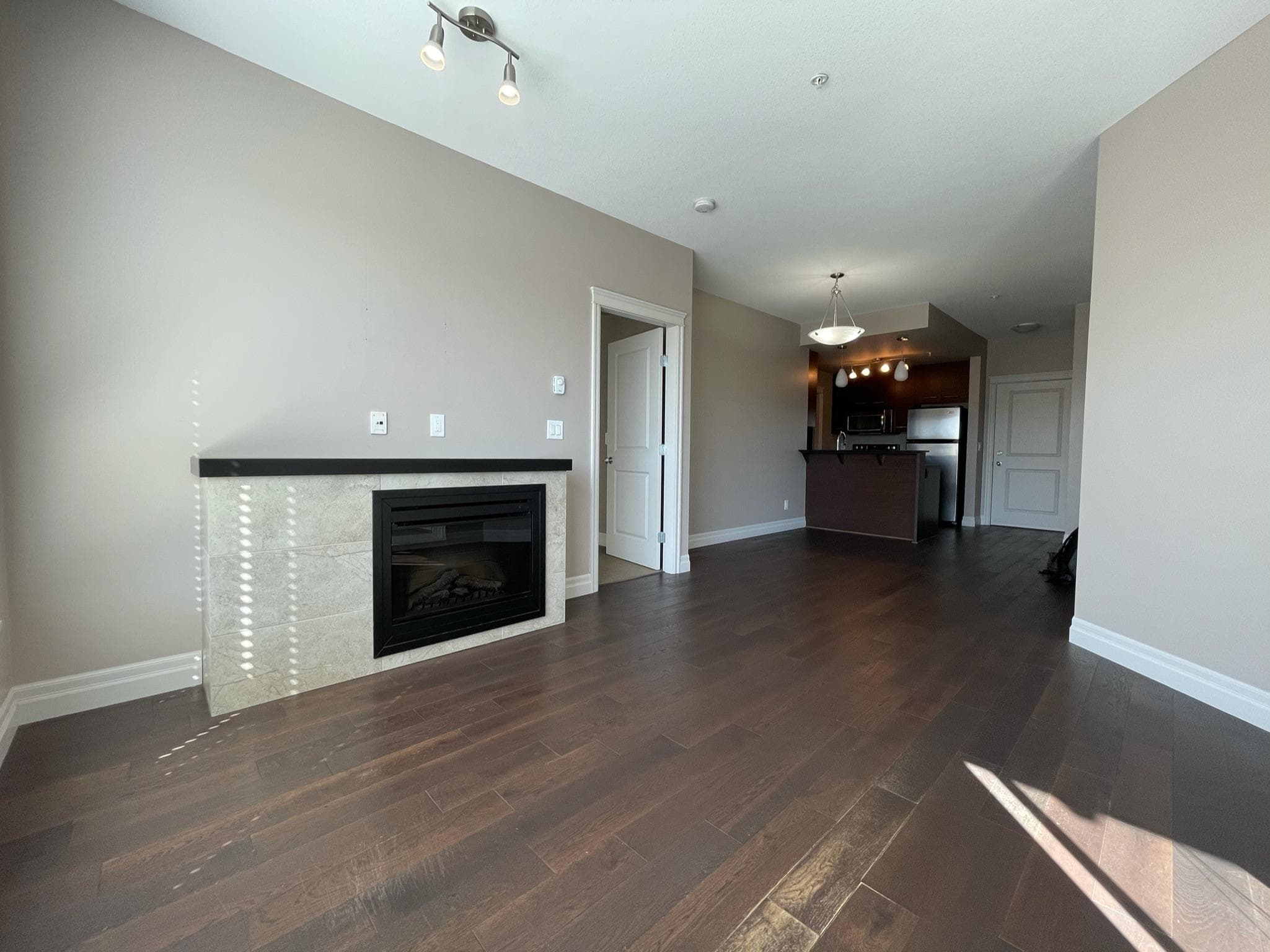 310 - 2343 Atkins Avenue, Port Coquitlam, V3C 1Y7 — photo 3