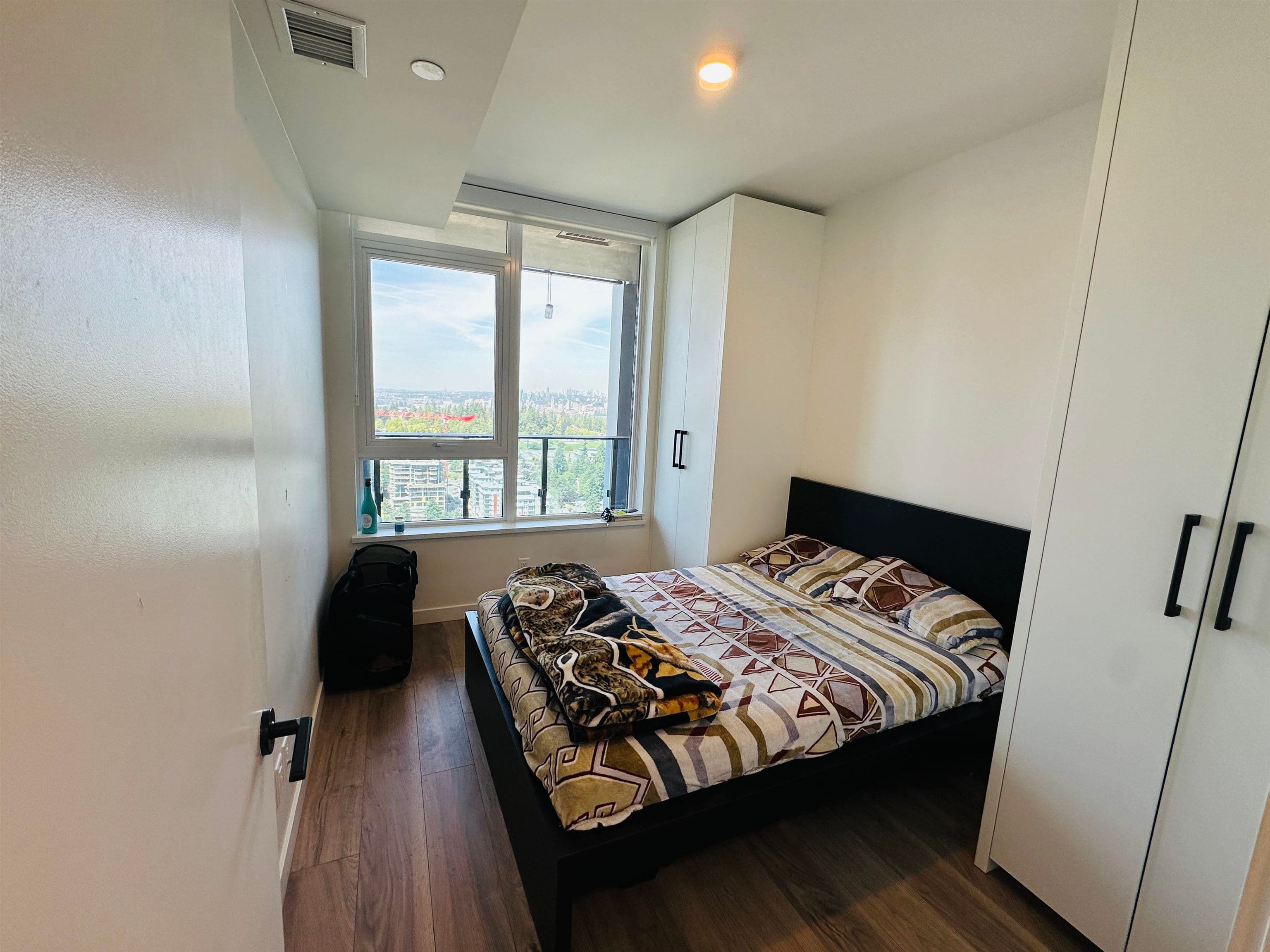 2912 - 10448 University Drive, Surrey, V3T 0S7 — photo 5