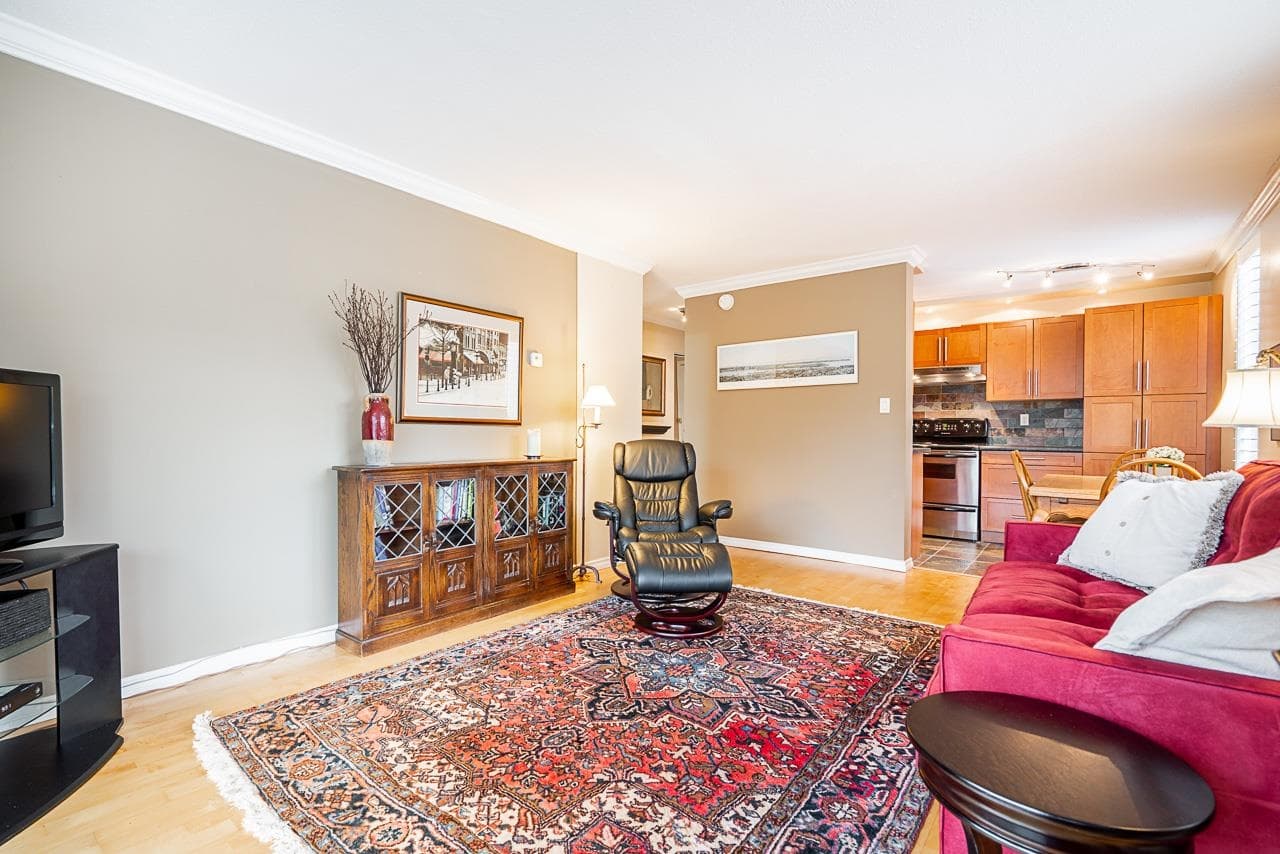 204 - 2150 Bellevue Avenue, West Vancouver, V7V 1C3 — photo 5