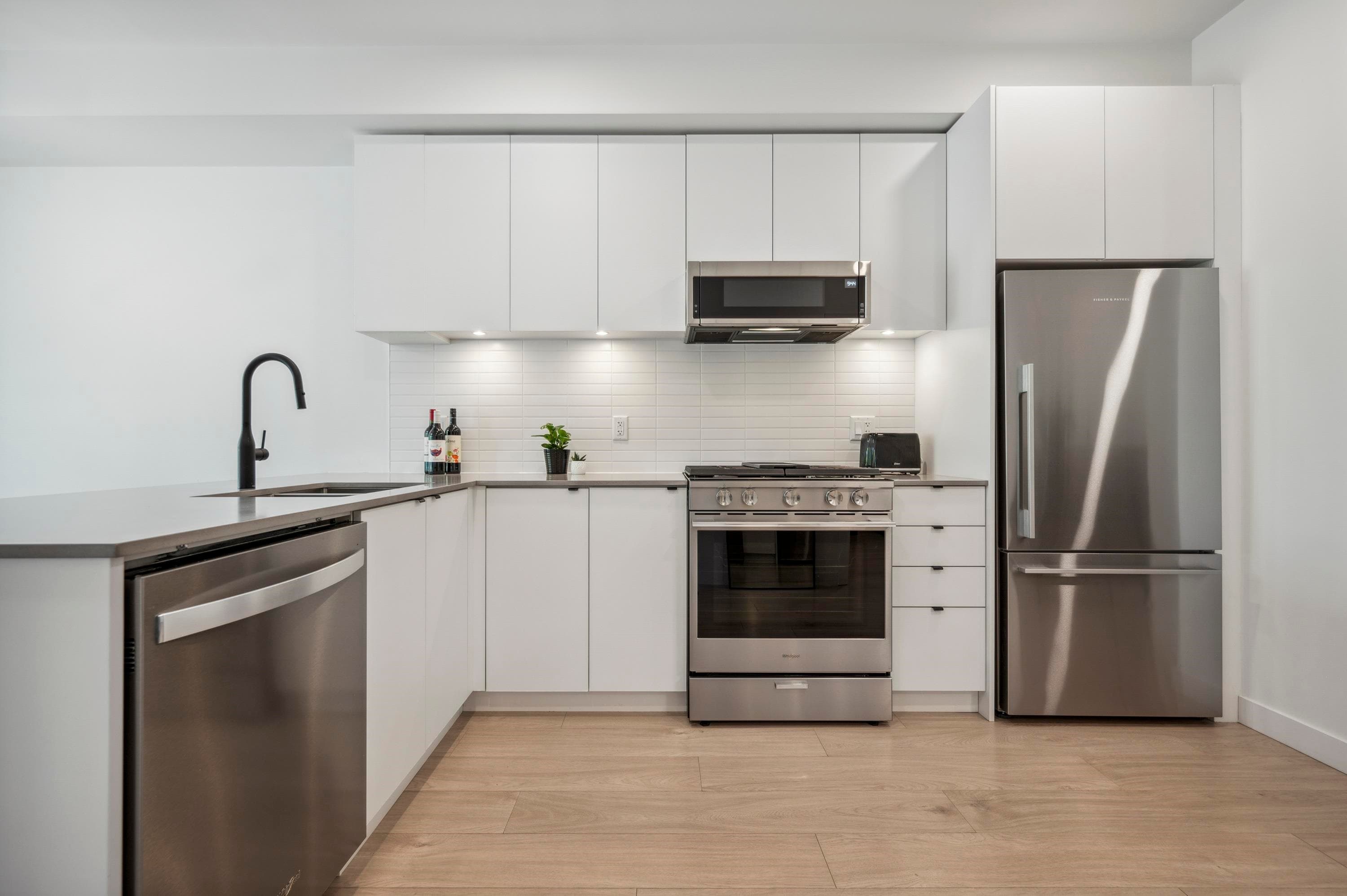 314 - 2345 Rindall Avenue, Port Coquitlam, V3C 1V3 — photo 1