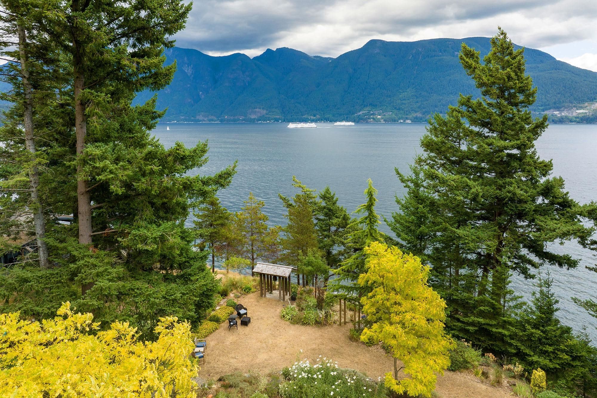 1545 Eagle Cliff Road, Bowen Island, V0N 1G1 — photo 2