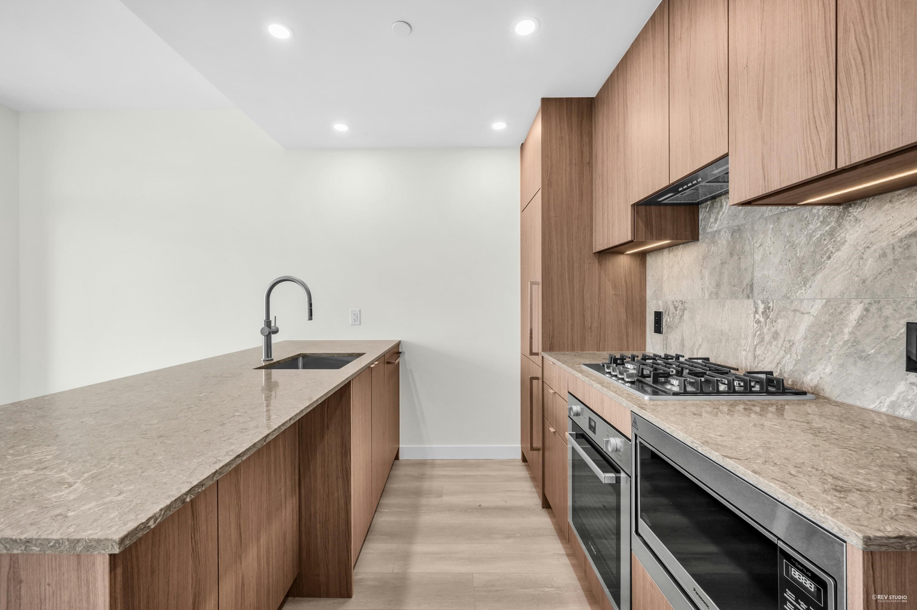1608 - 626 Claremont Street, Coquitlam, V3J 3T4 — photo 3