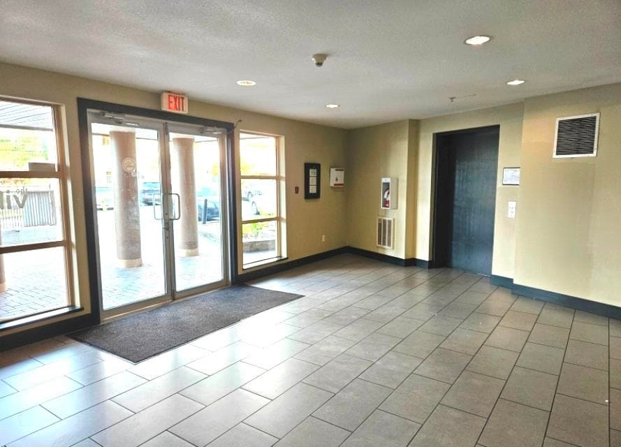 205 - 45567 Yale Road, Chilliwack, V2P 0B2 — photo 2