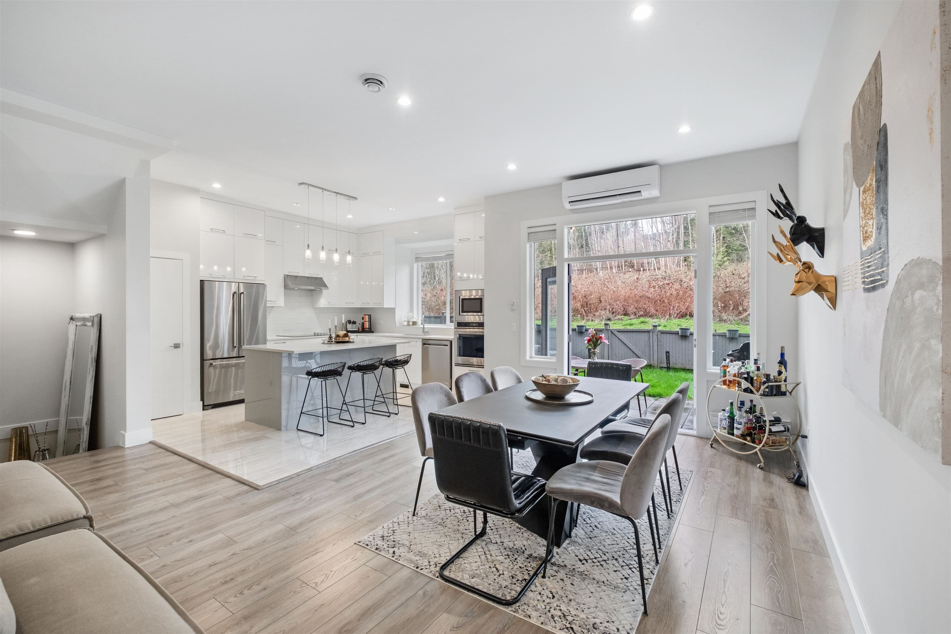 102 - 3499 Gislason Avenue, Coquitlam