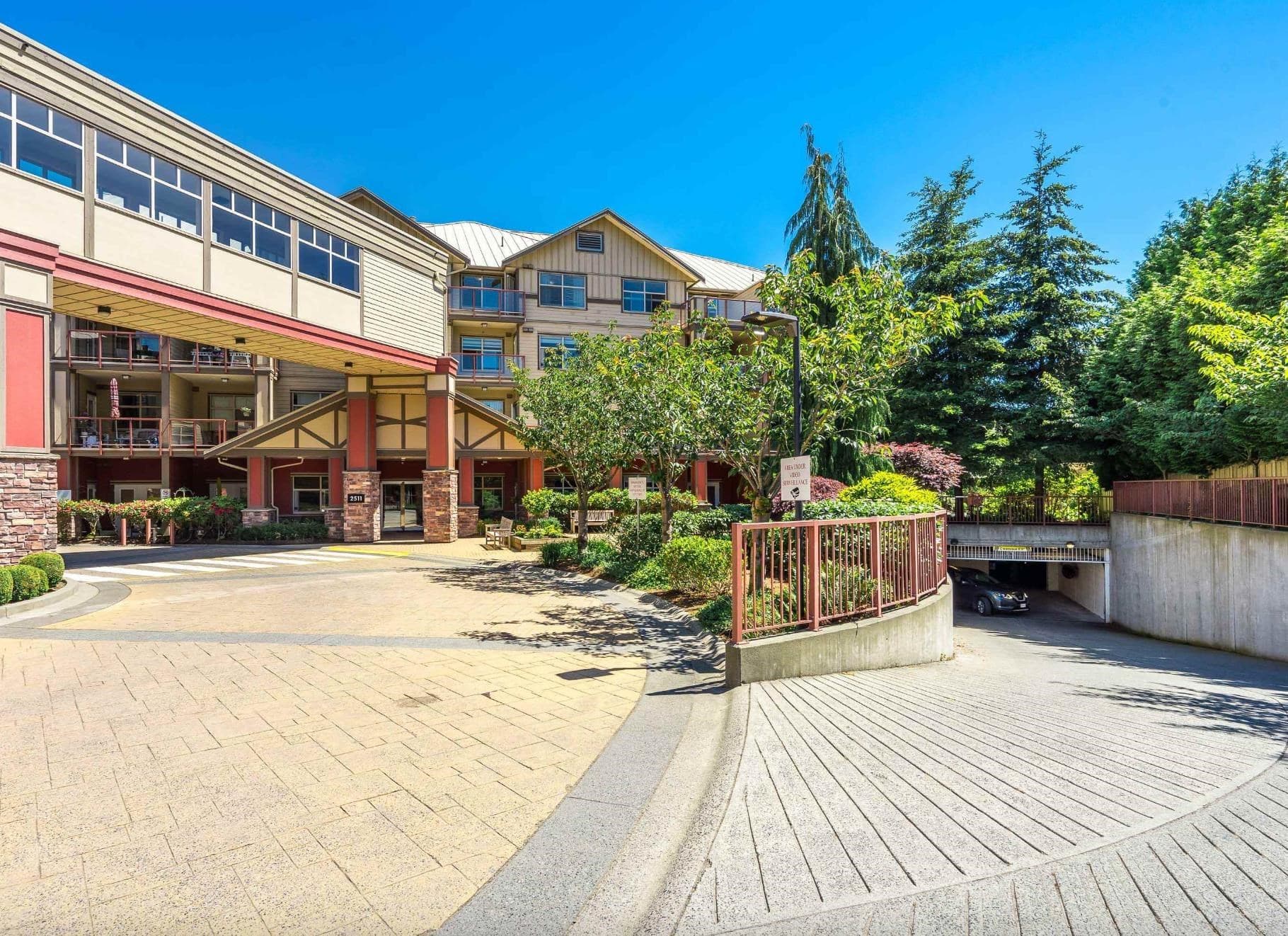 415 - 2511 King George Boulevard, Surrey, V4P 0C7 — photo 2