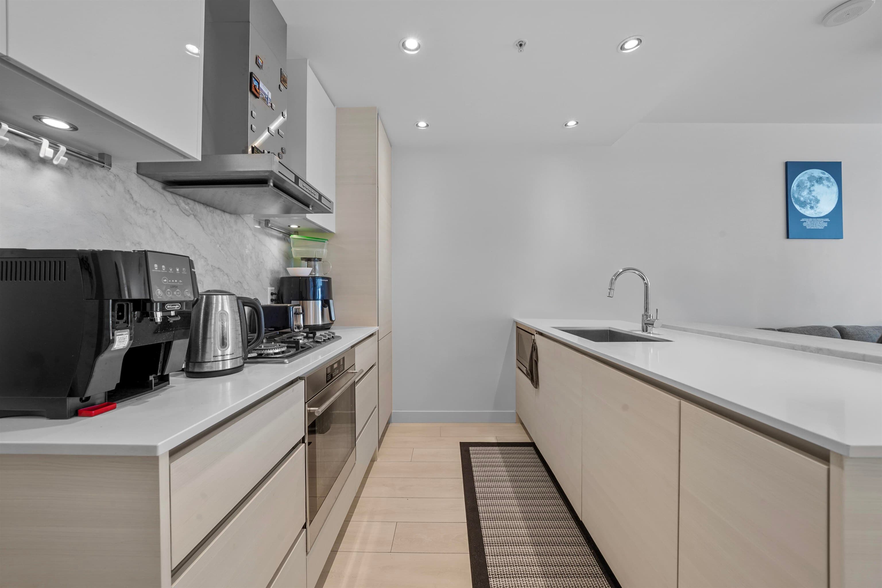 1501 - 6098 Station Street, Burnaby, V5H 0H4 — photo 3