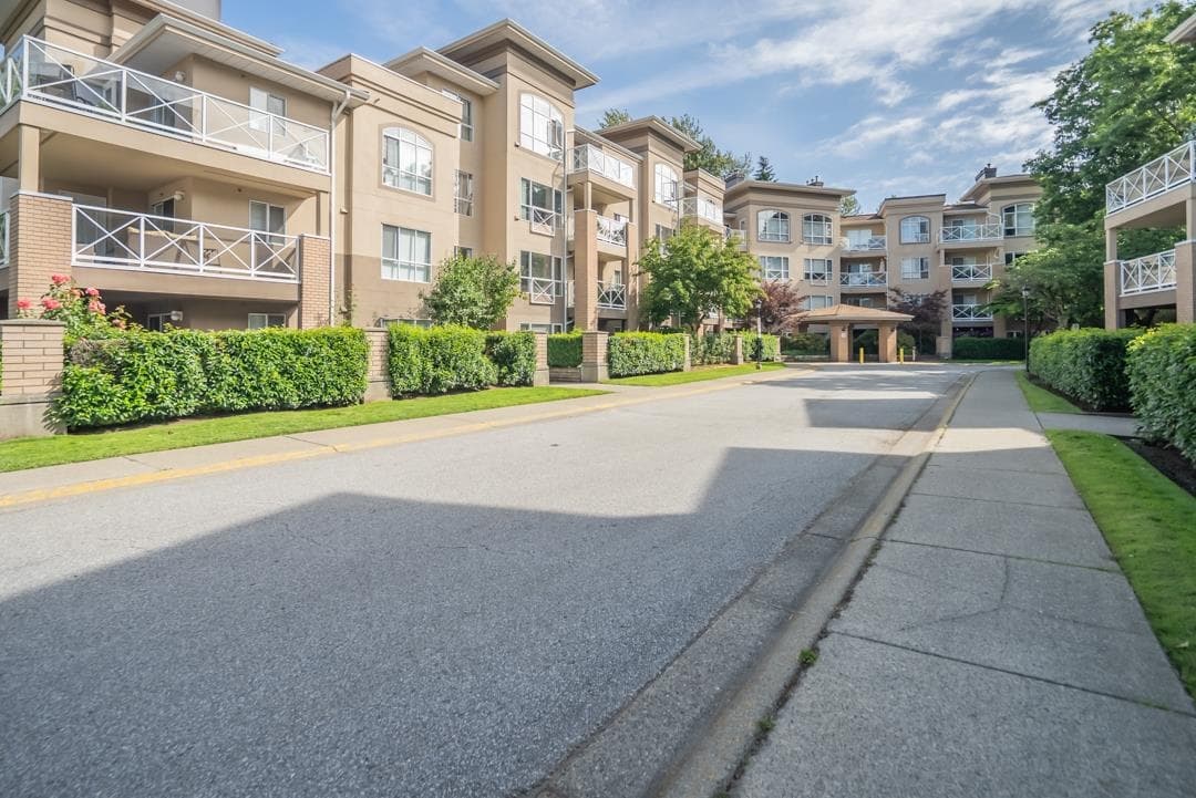 308 - 2551 Parkview Lane, Port Coquitlam, V3C 6J8 — photo 2