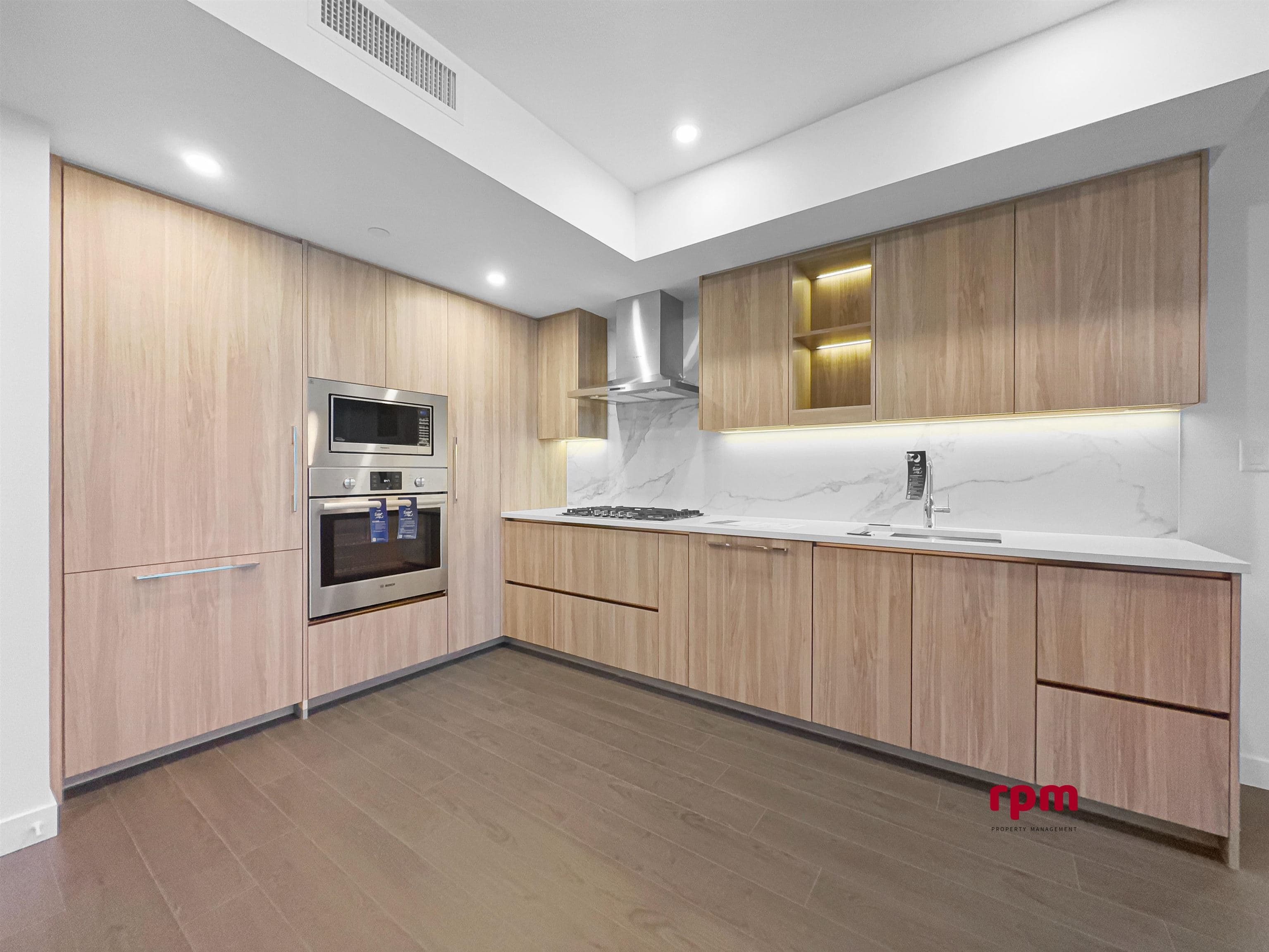 15xx - 13778 100 Avenue, Surrey, V3T 0V3 — photo 2