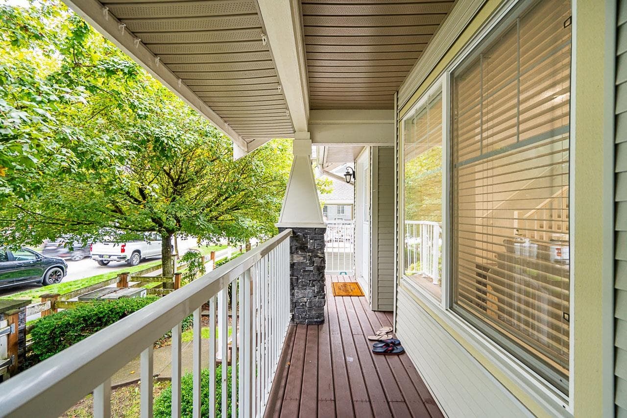 34 - 6568 193b Street, Surrey, V4N 5S2 — photo 4