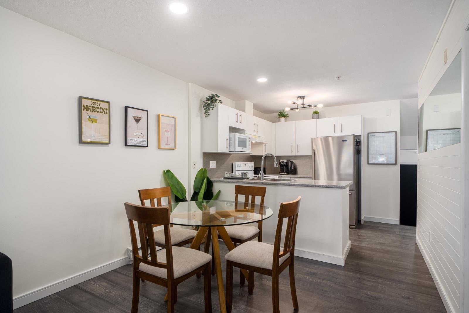 215 - 332 Lonsdale Avenue, North Vancouver, V7M 3M5 — photo 3