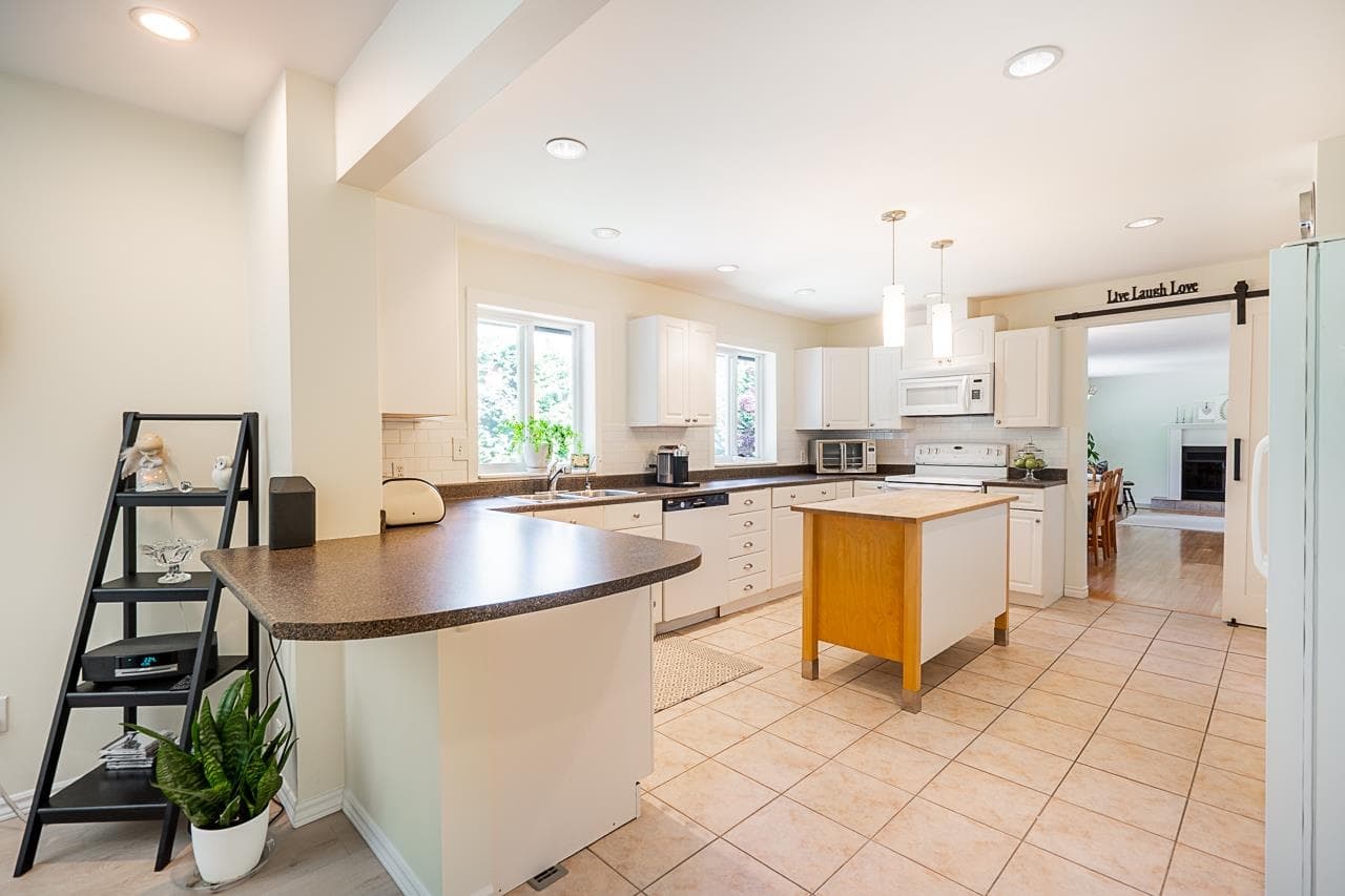18792 88 Avenue, Surrey, V4N 5T1 — photo 5