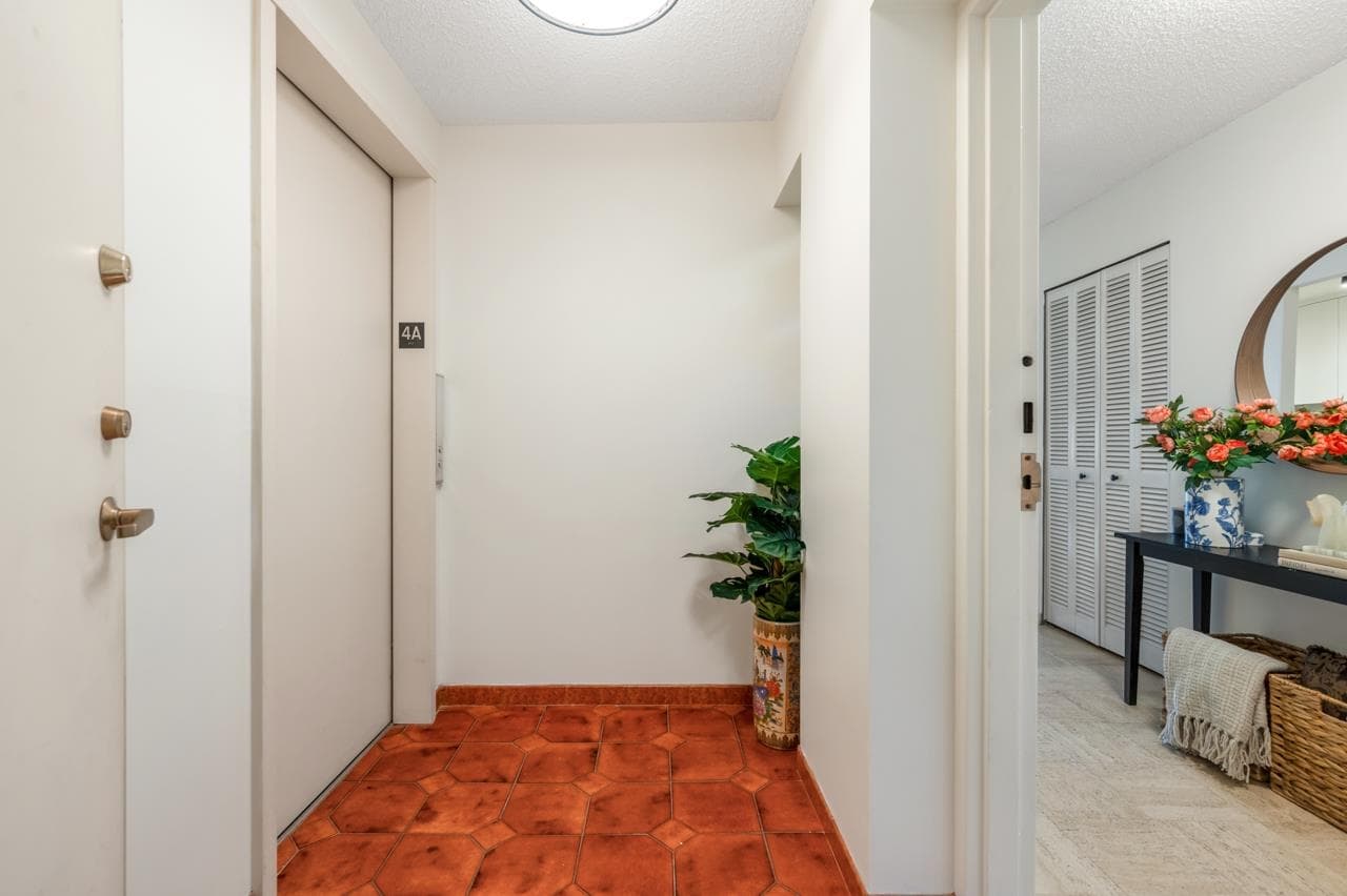 4A - 1568 W 12th Avenue, Vancouver, V6J 2E1 — photo 3