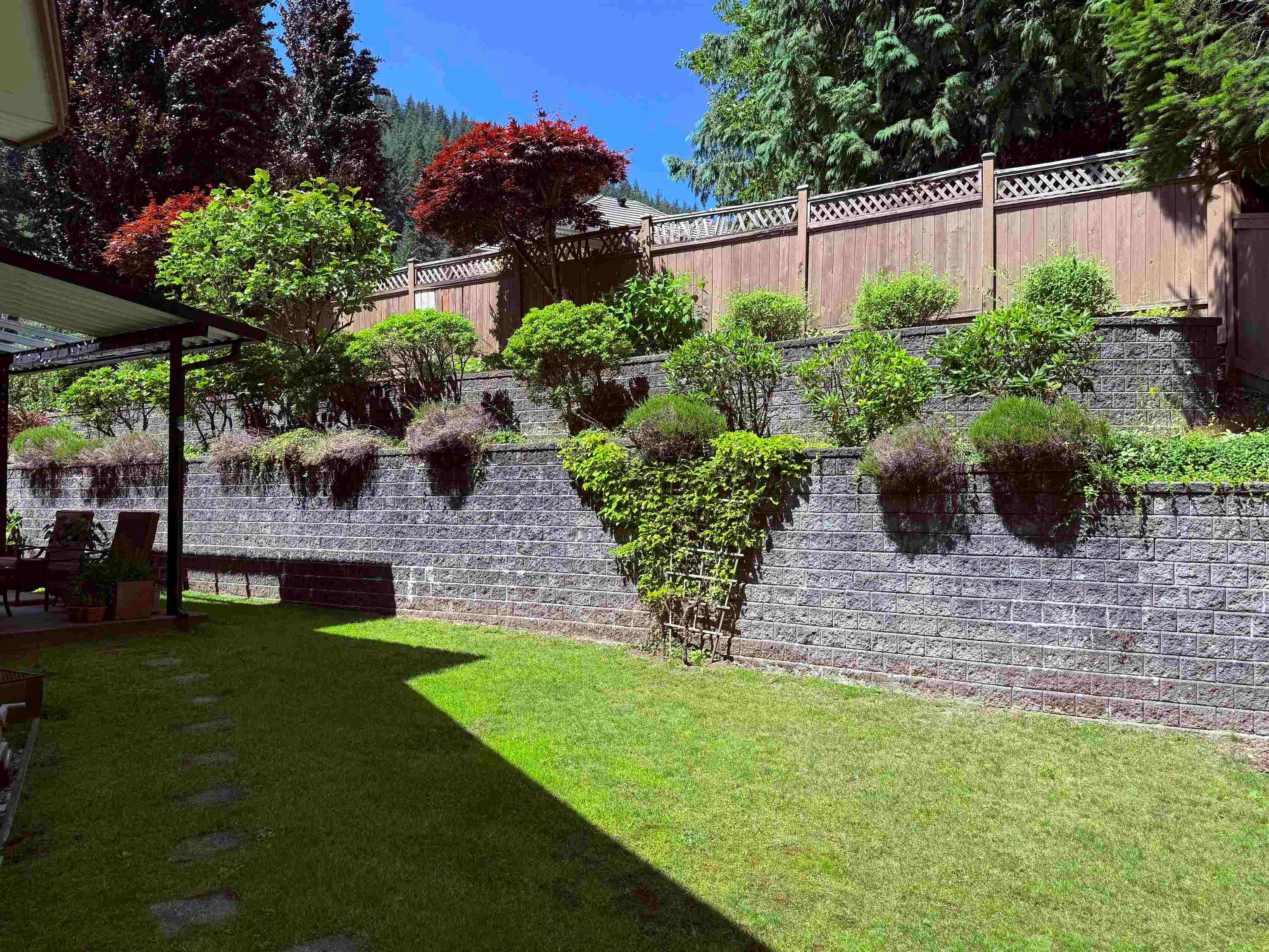 1705 Arbutus Place, Coquitlam, V3E 3K2 — photo 3