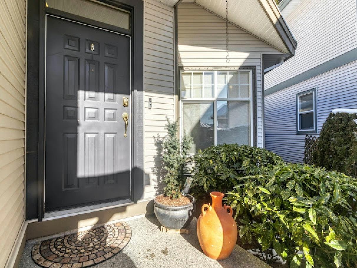 1705 Arbutus Place, Coquitlam, V3E 3K2 — photo 4