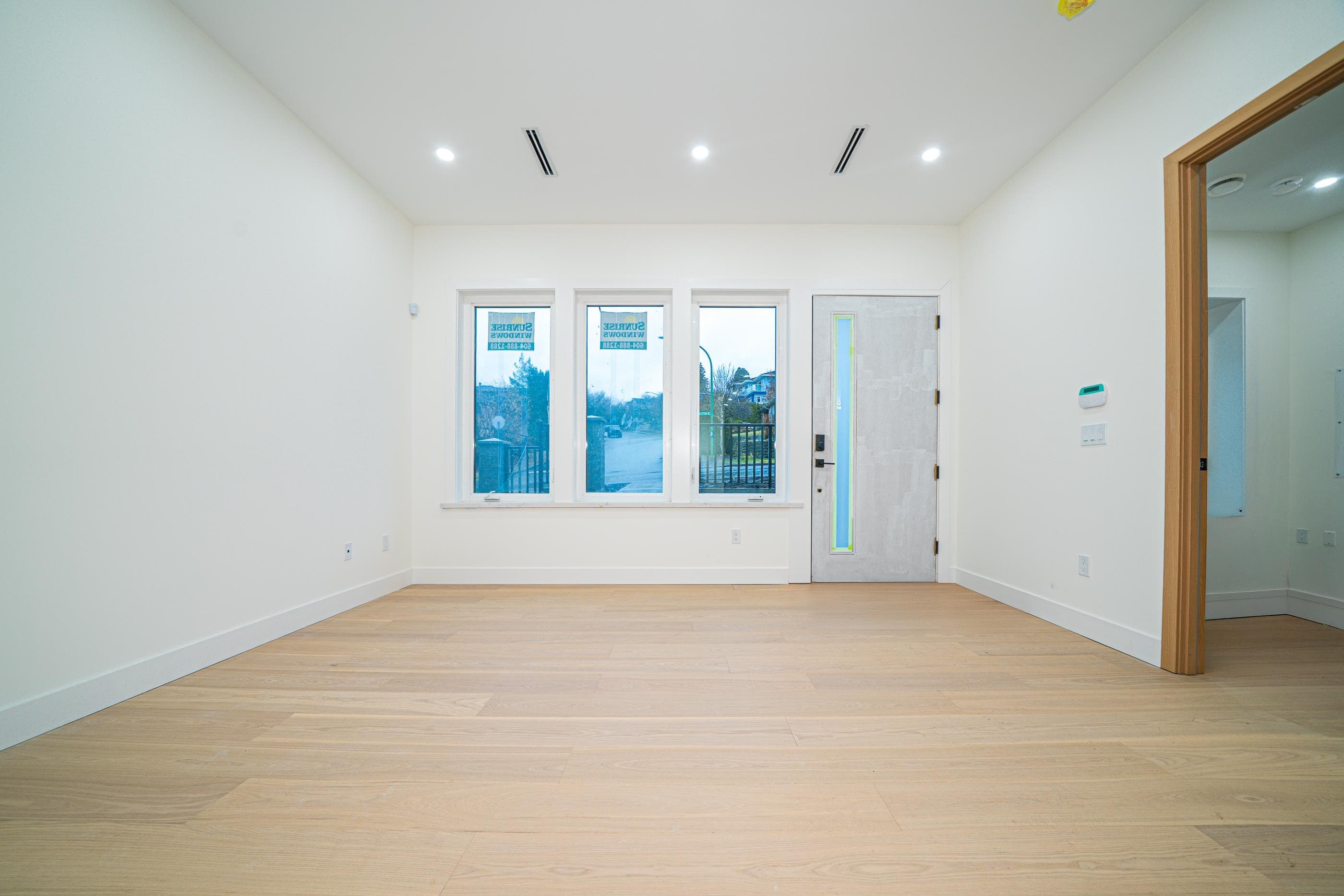 2 - 5091 Buxton Street, Burnaby, V5H 1J7 — photo 2